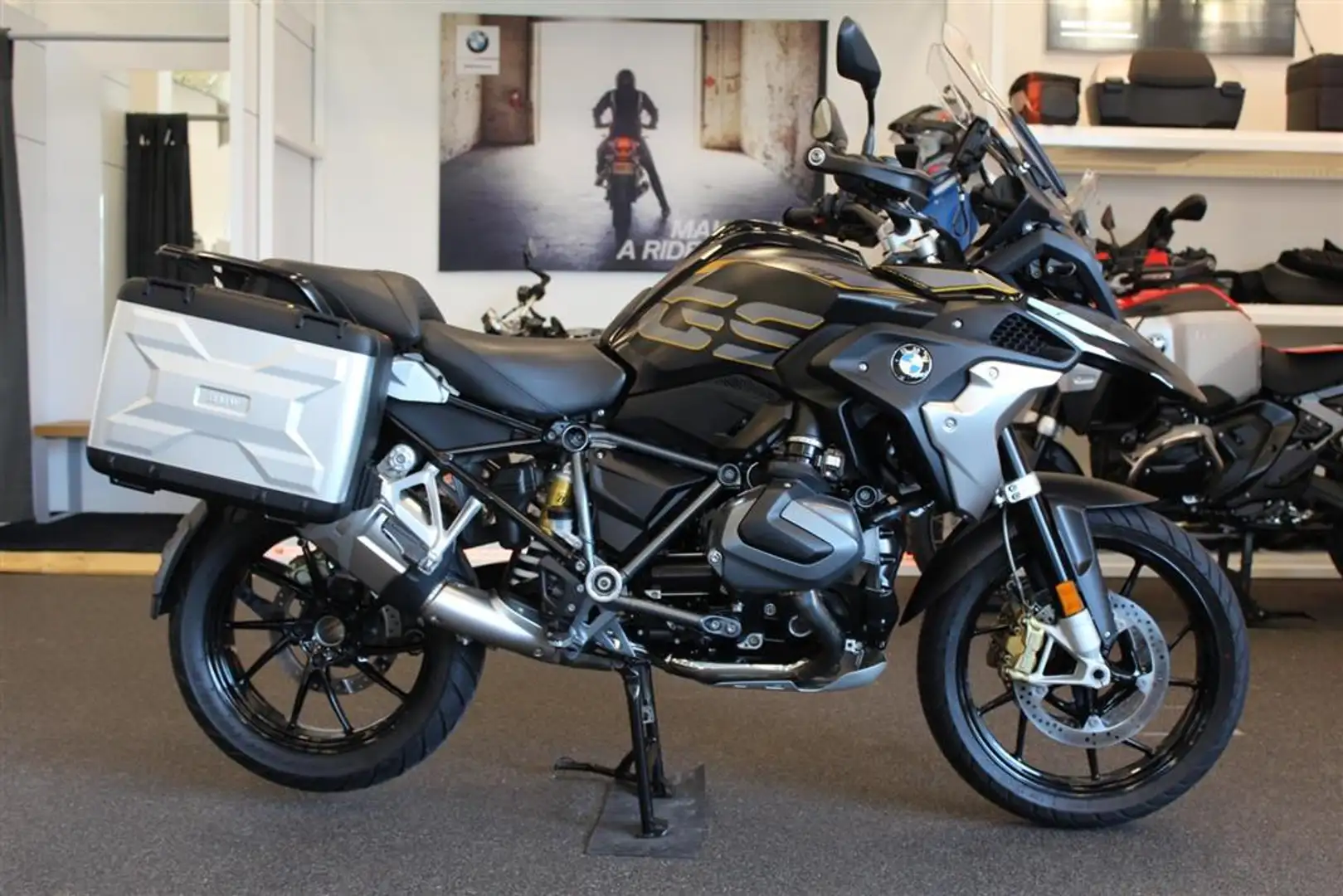 BMW R 1250 GS - BTW aftrekbaar - Zwart - 1