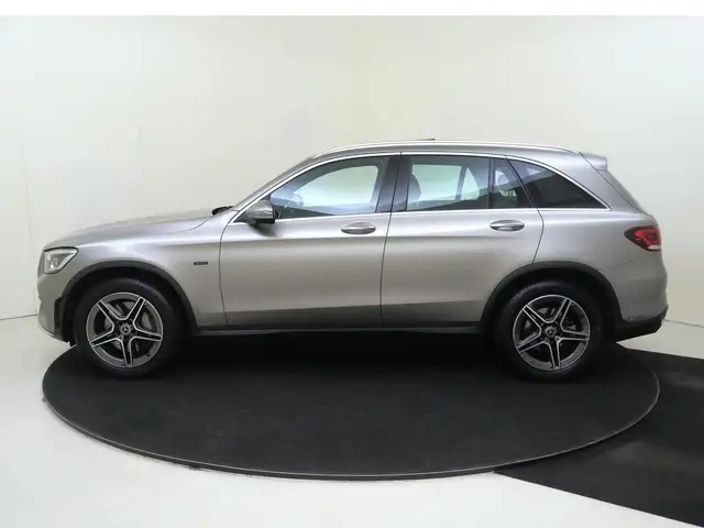 Mercedes-Benz GLC view 8