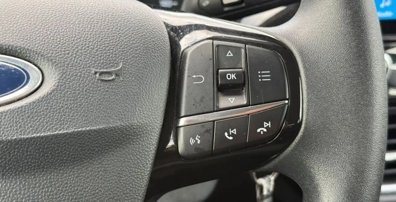 Ford Fiesta 3 portes — photo 16