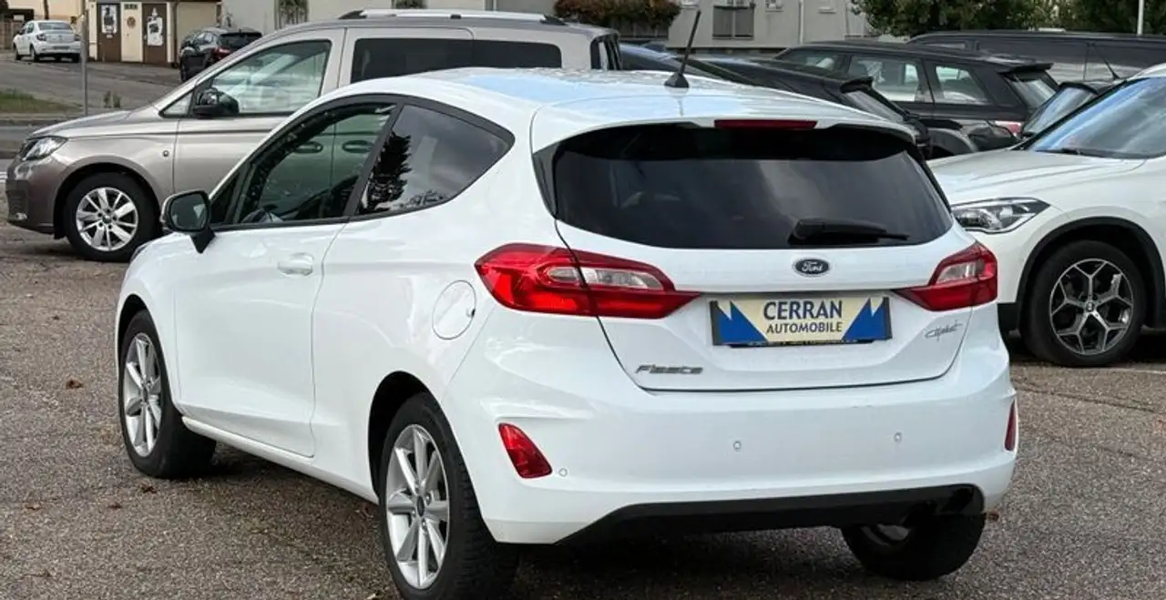 Ford Fiesta 3 portes — photo 3