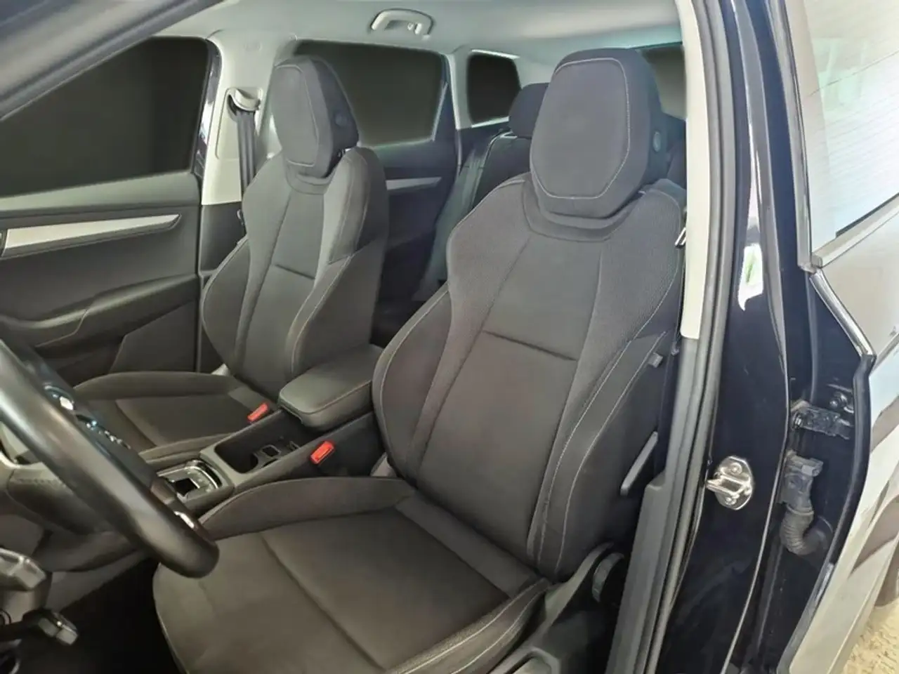 Skoda Karoq 2.0 TDI 85KW EVO SCR EXECUTIVE DSG SUV, миниатюра 8