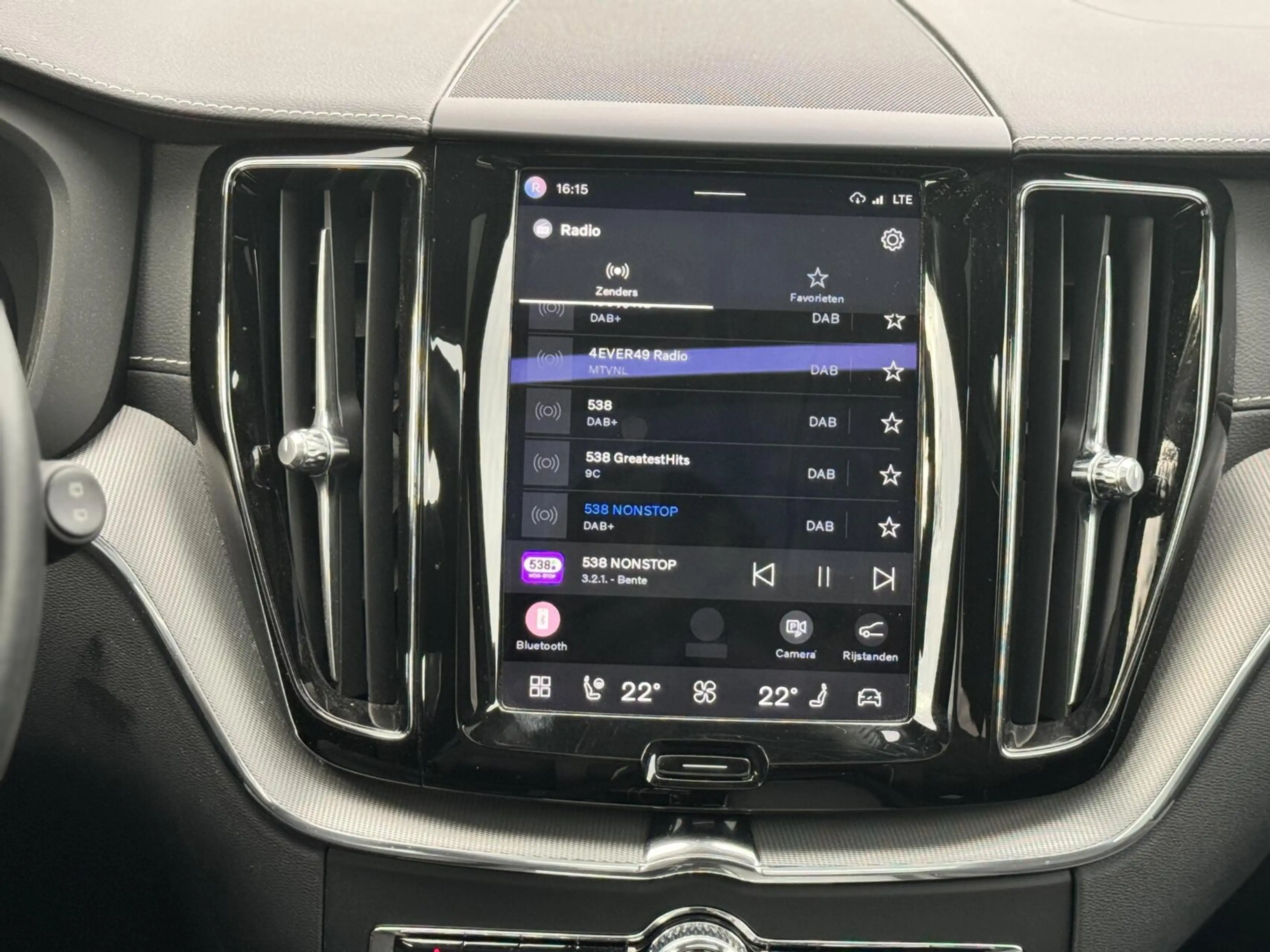 Volvo XC60 T6 Recharge R-Design|Pano|21”|ACC|Trekhaak|Memory| — photo 13