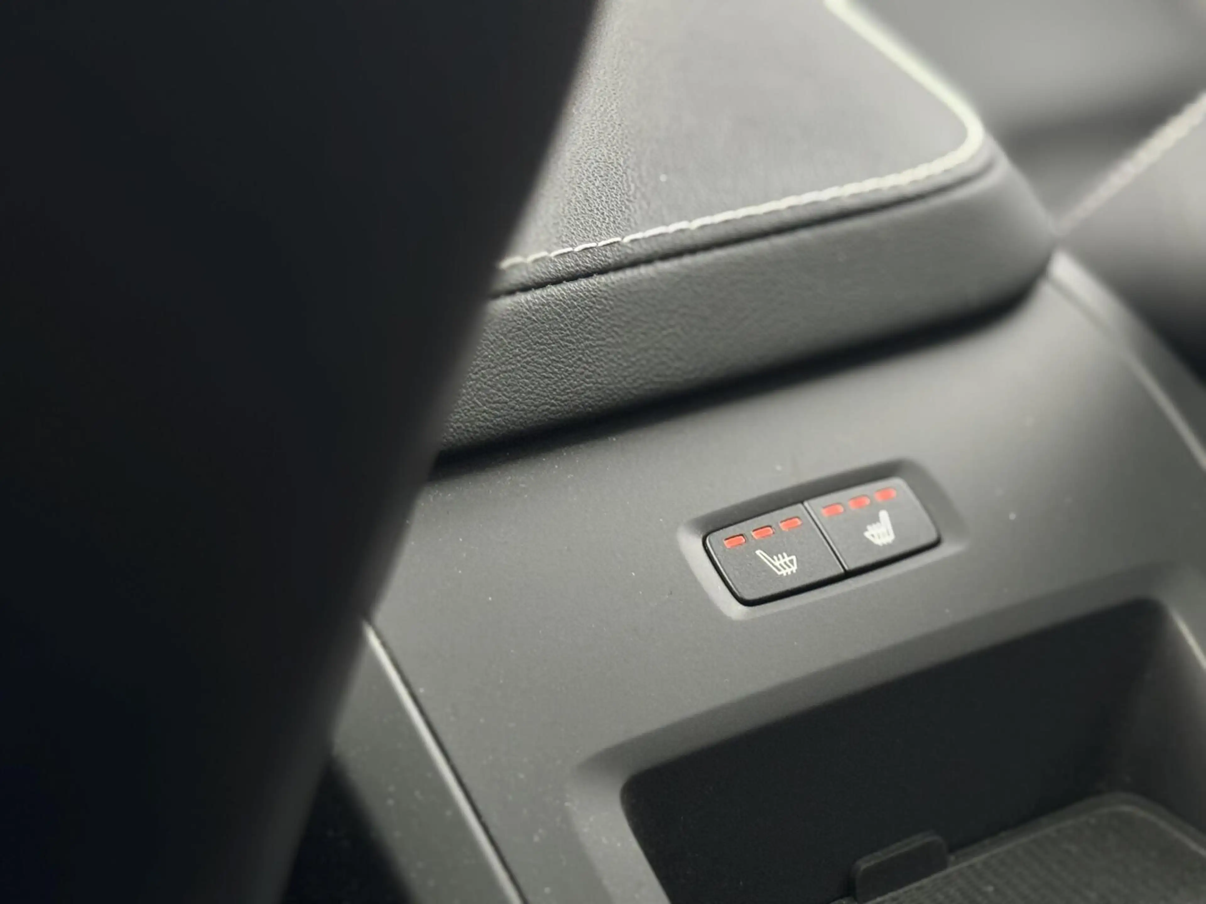 Volvo XC60 T6 Recharge R-Design|Pano|21”|ACC|Trekhaak|Memory| — photo 10