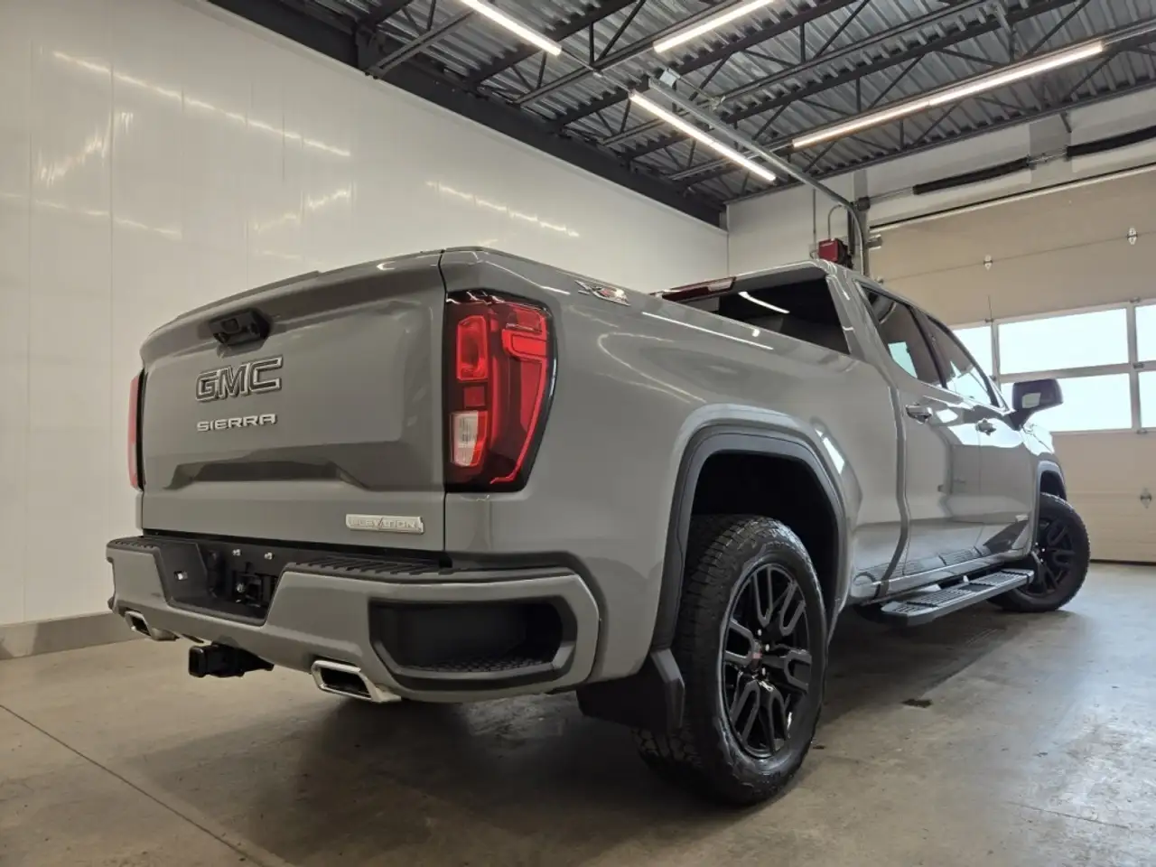GMC Sierra 1500 снимка GMC Sierra 1500