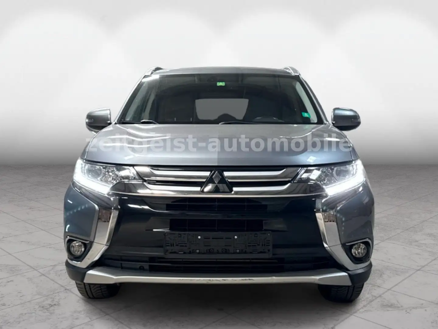 Mitsubishi Outlander 4WD*7-SITZER*LEDER*1.HAND*NETTO 13.900 Silber - 2