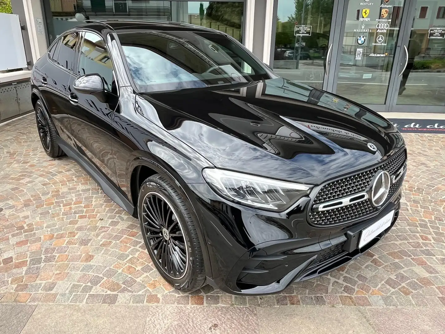 Mercedes-Benz GLC 220 Coupe d 4matic -Amg-Night-MY 2025 Negro - 1