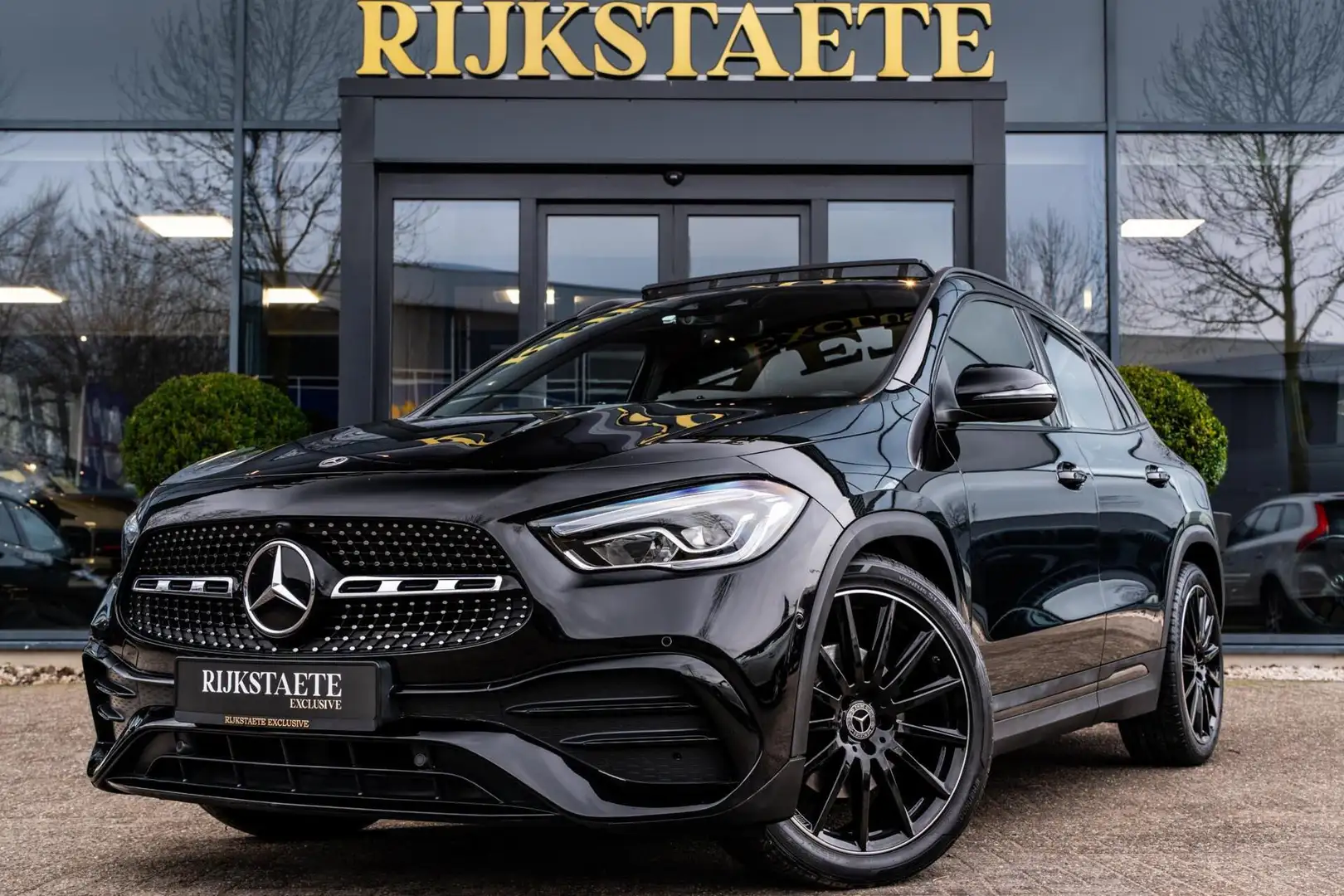 Mercedes-Benz GLA 250 AMG Line|PANO|CAMERA|SFEERV.|TREKHK Schwarz - 1