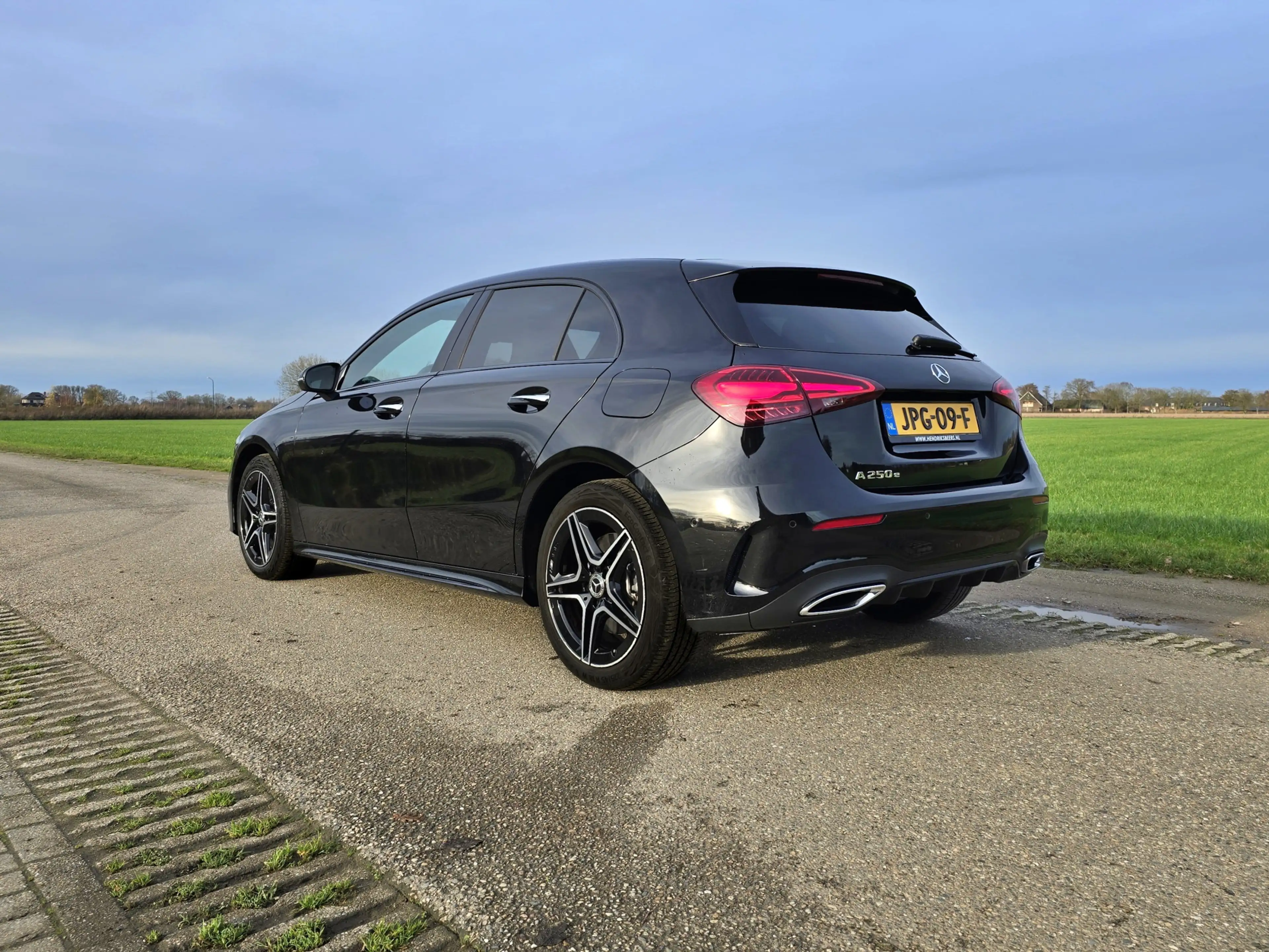 Mercedes-Benz A 250 e Star Edition AMG Line - 165 Pk - Euro 6 - Navi - — photo 3