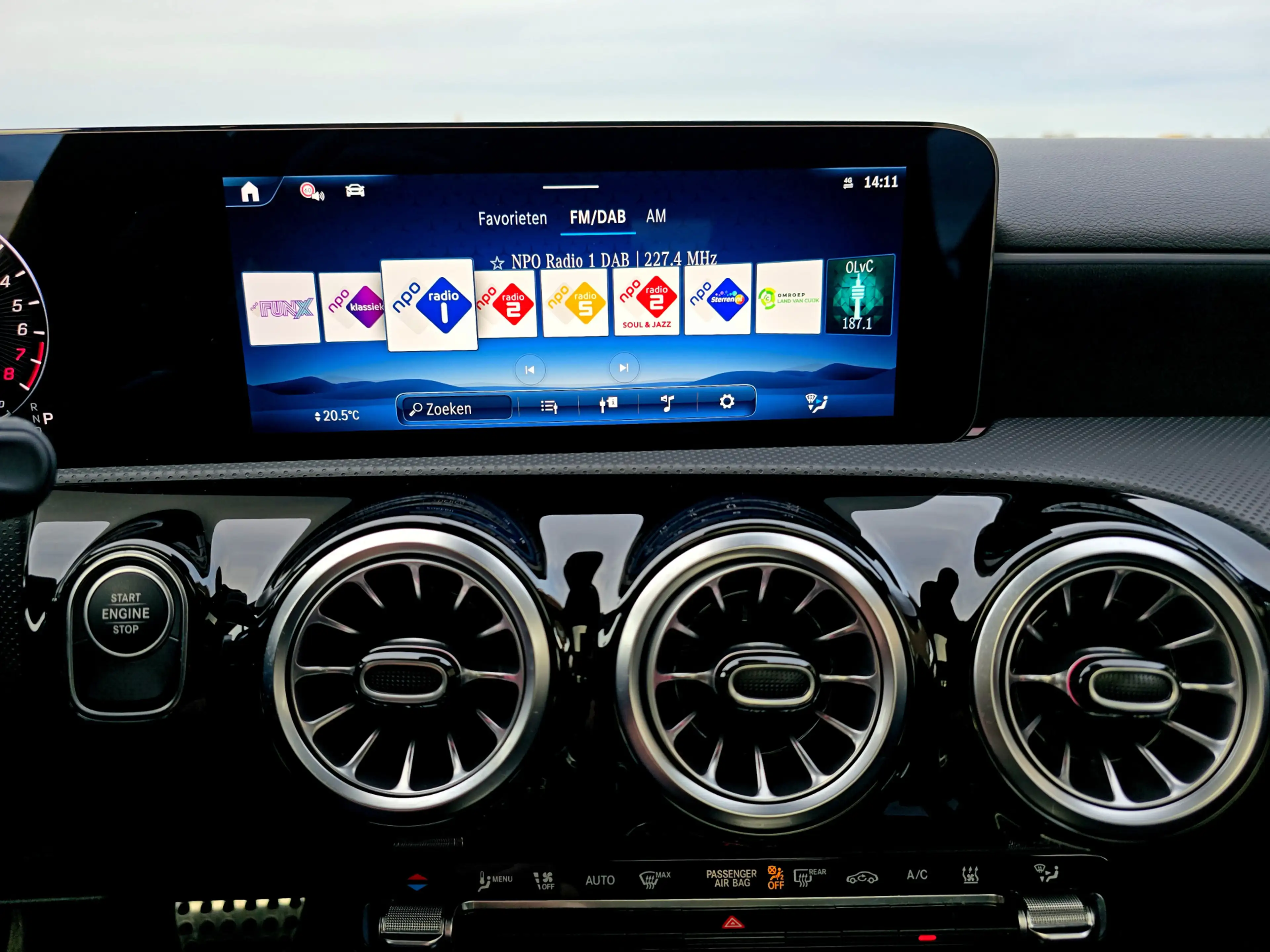 Mercedes-Benz A 250 e Star Edition AMG Line - 165 Pk - Euro 6 - Navi - — photo 42