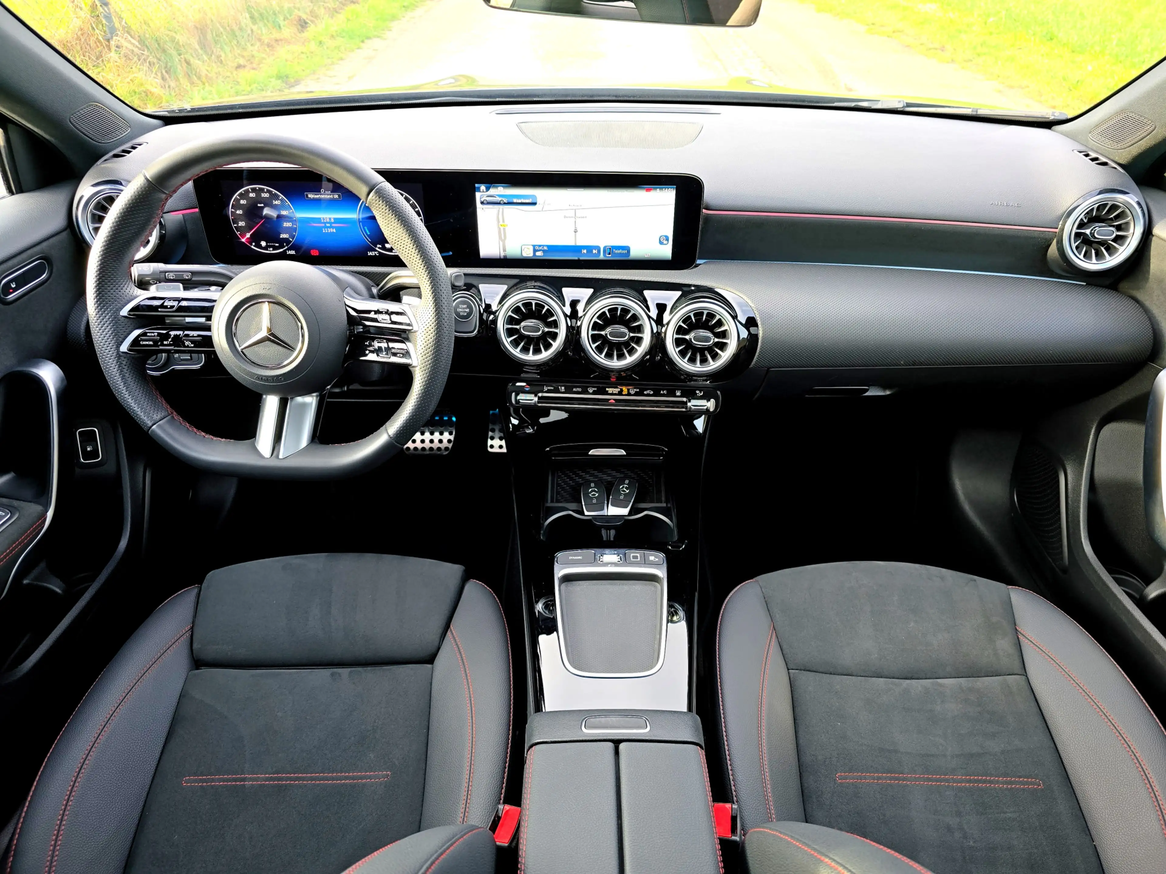 Mercedes-Benz A 250 e Star Edition AMG Line - 165 Pk - Euro 6 - Navi - — photo 17