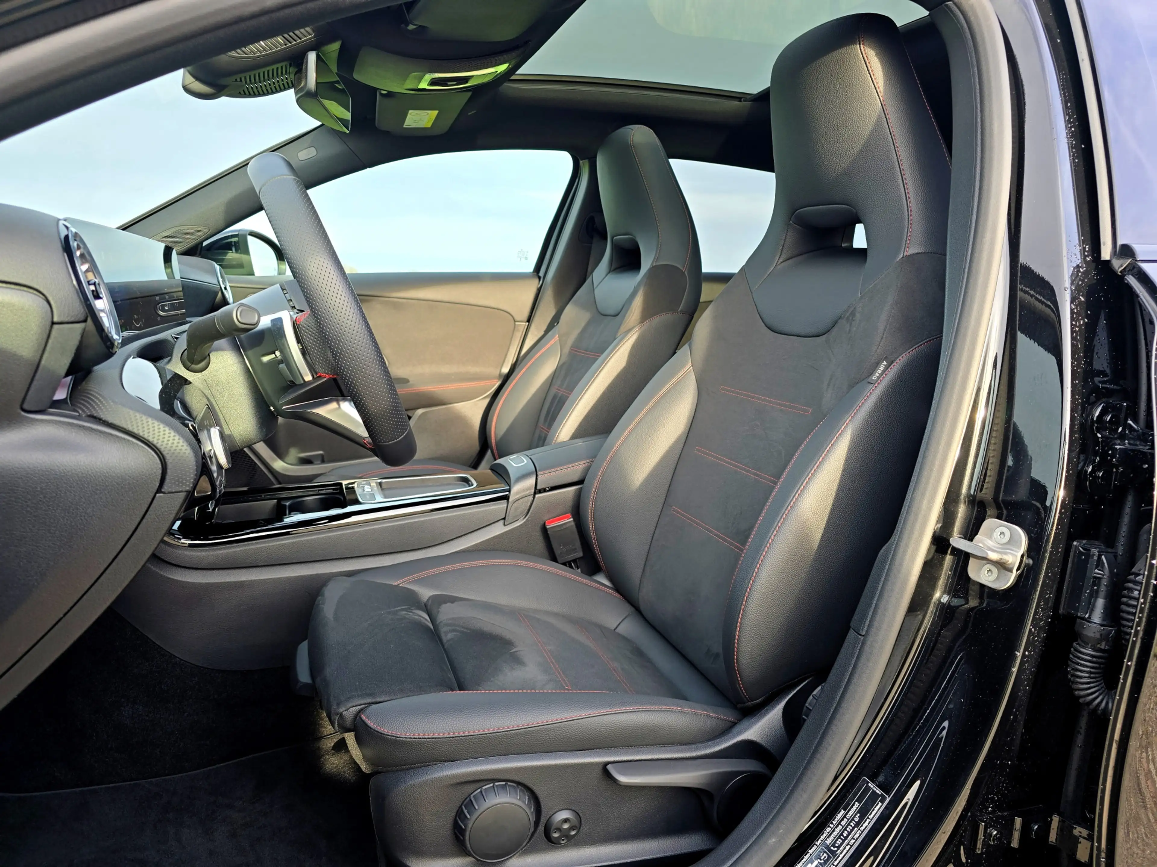 Mercedes-Benz A 250 e Star Edition AMG Line - 165 Pk - Euro 6 - Navi - — photo 29