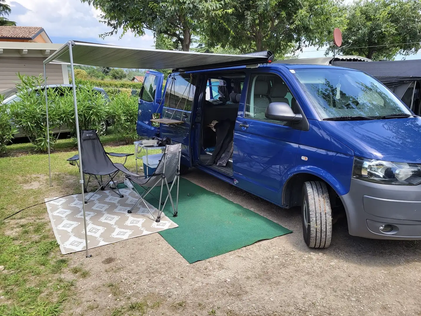 Volkswagen T5 Transporter Kastenwagen LR 2,0 TDI D-PF Blau - 1