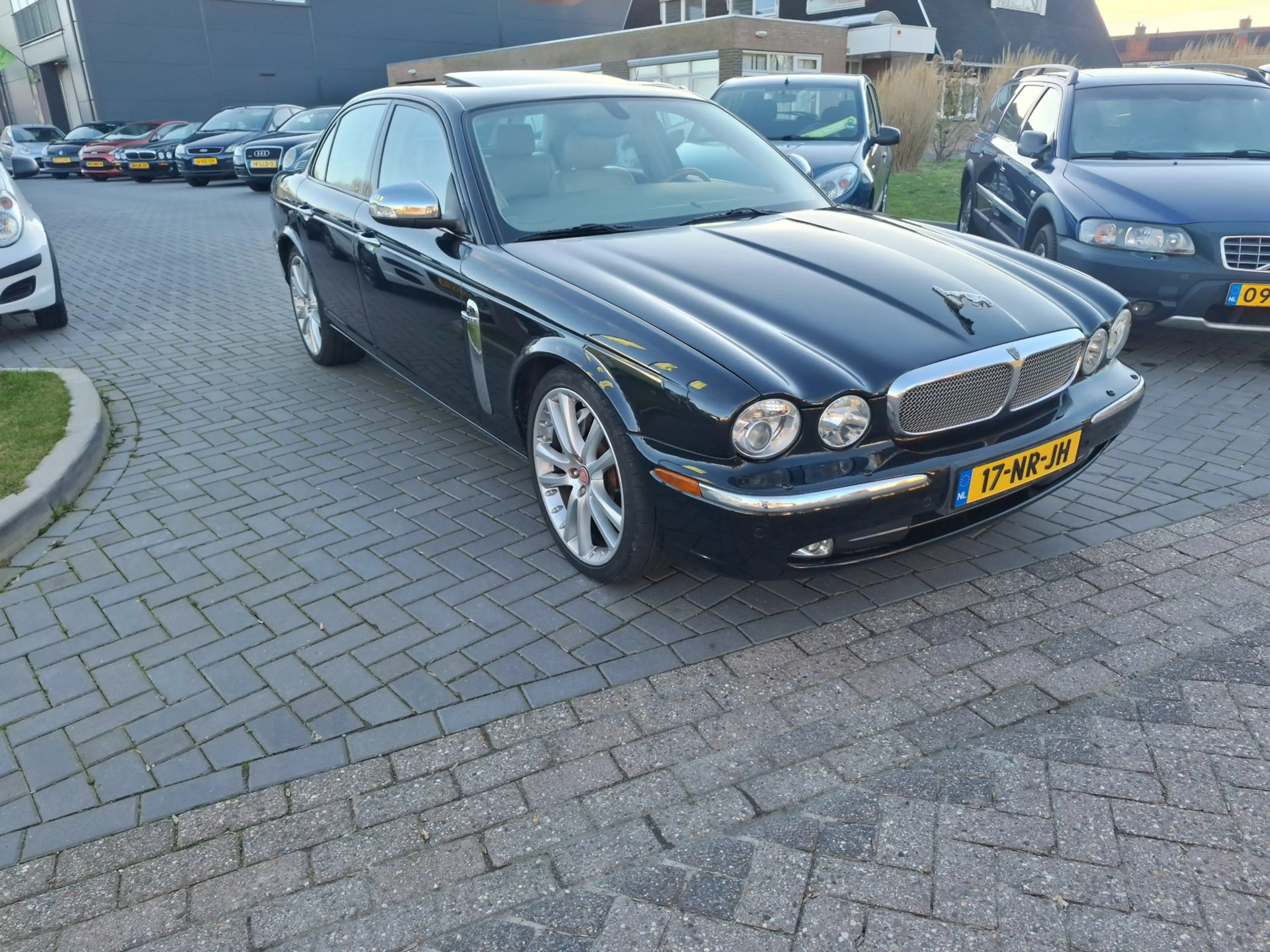 Jaguar XJ 4.2 V8 Super / Uitzonderlijk nette auto / Nieuwe A — photo 11