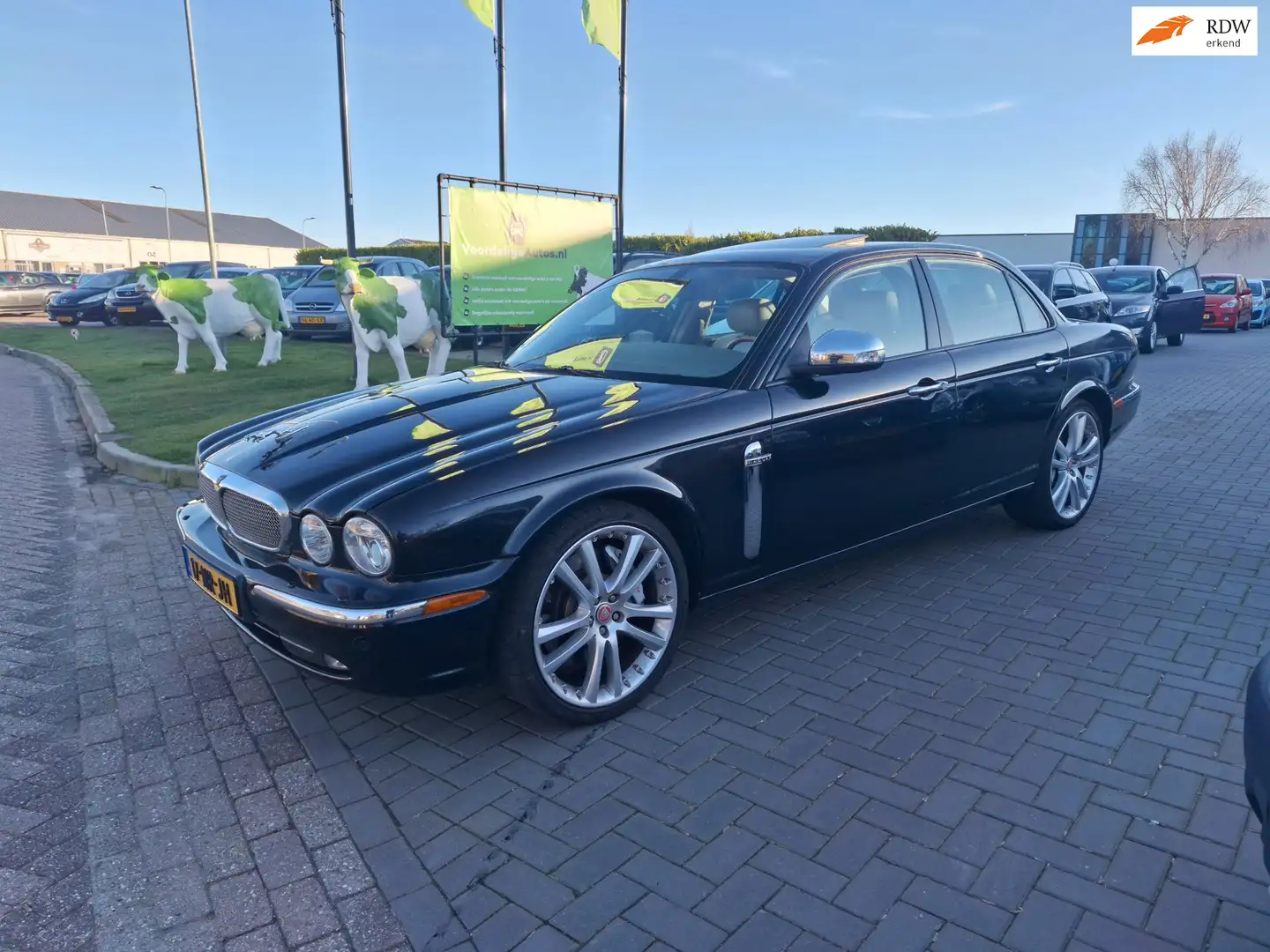 Jaguar XJ 4.2 V8 Super / Uitzonderlijk nette auto / Nieuwe A Negro - 1