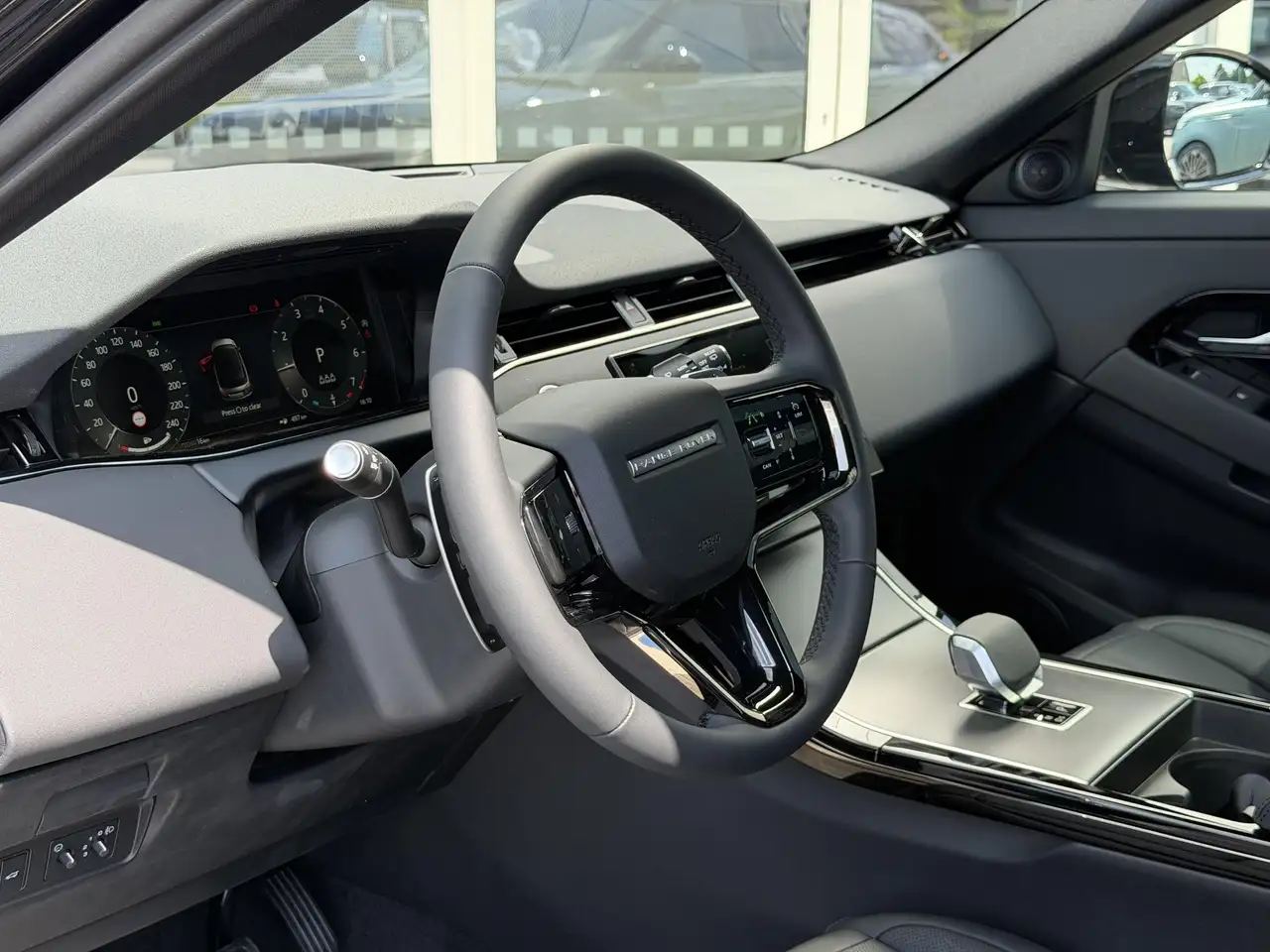Land Rover Range Rover Evoque 2026 — фото 11
