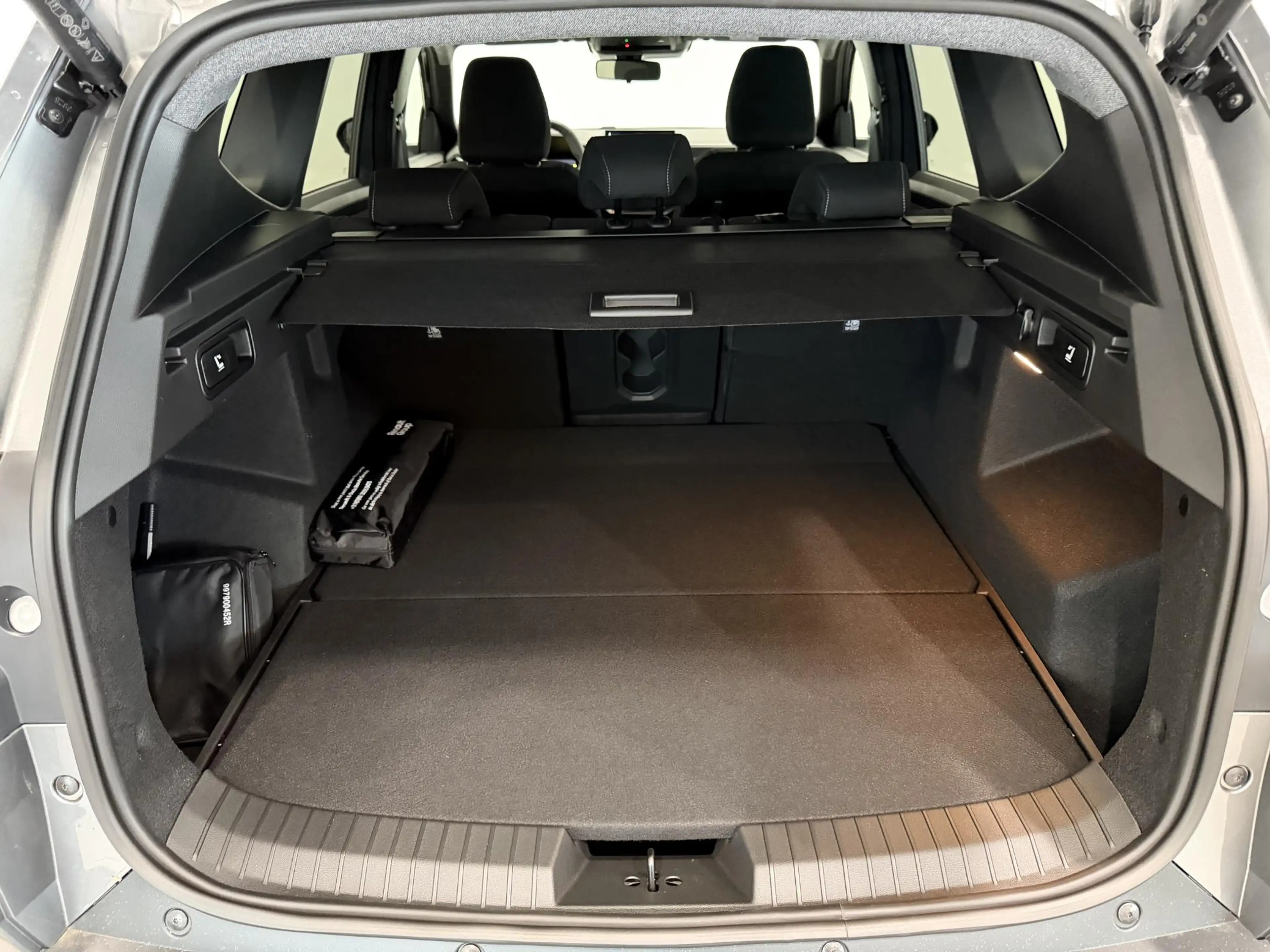 Dacia Bigster 1.8 Hybrid 155 Journey | DEMO | Pack Assist | Pack — photo 9