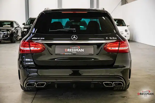 Mercedes-Benz C-Class view 6