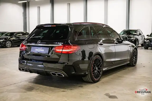 Mercedes-Benz C-Class view 5