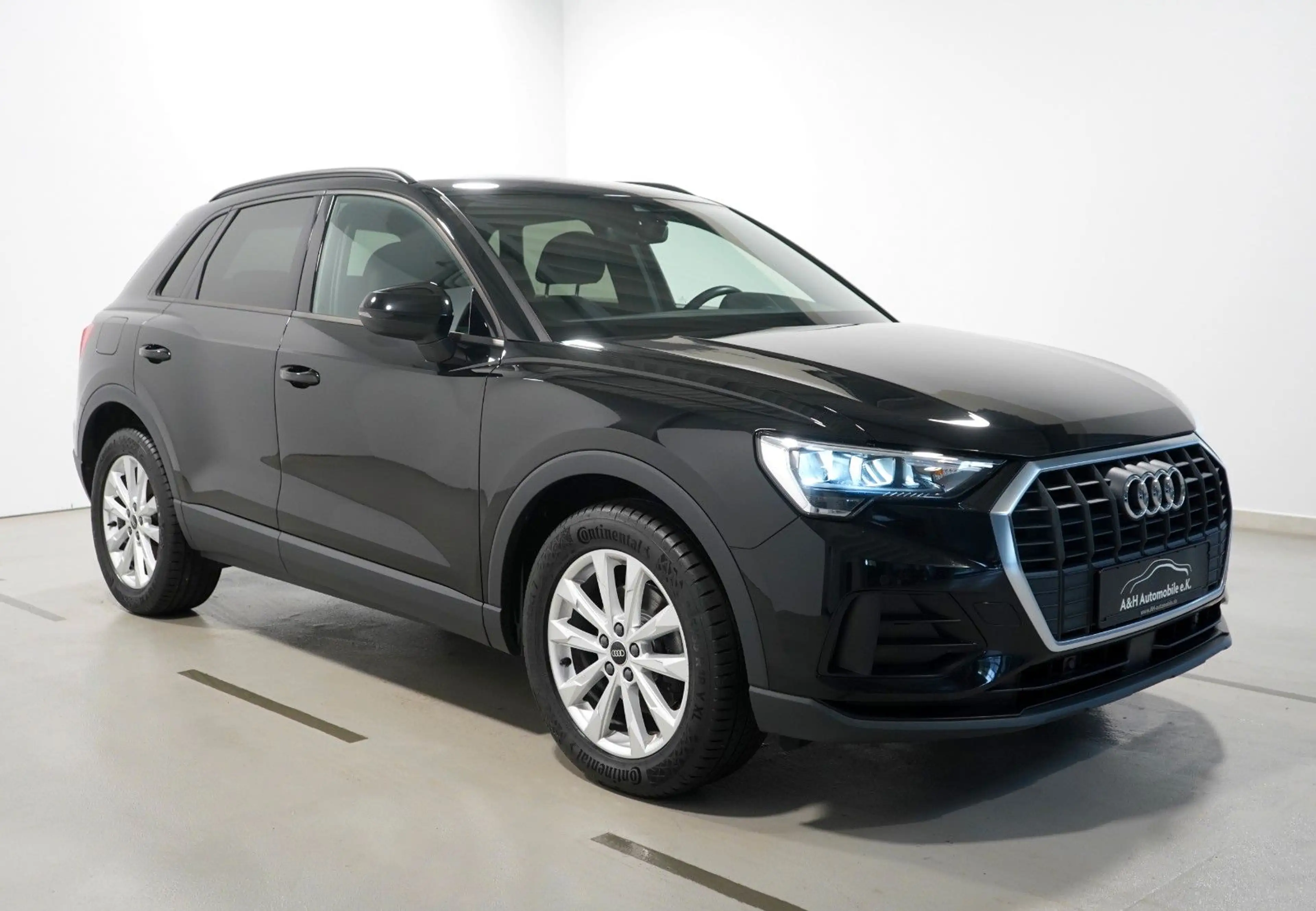 Audi Q3 35 TDI S-tronic *STANDHZG*NAVI*VIRTUAL*1.HAND