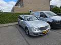 Mercedes-Benz E 200 E 200 Classic Zilver - thumbnail 1