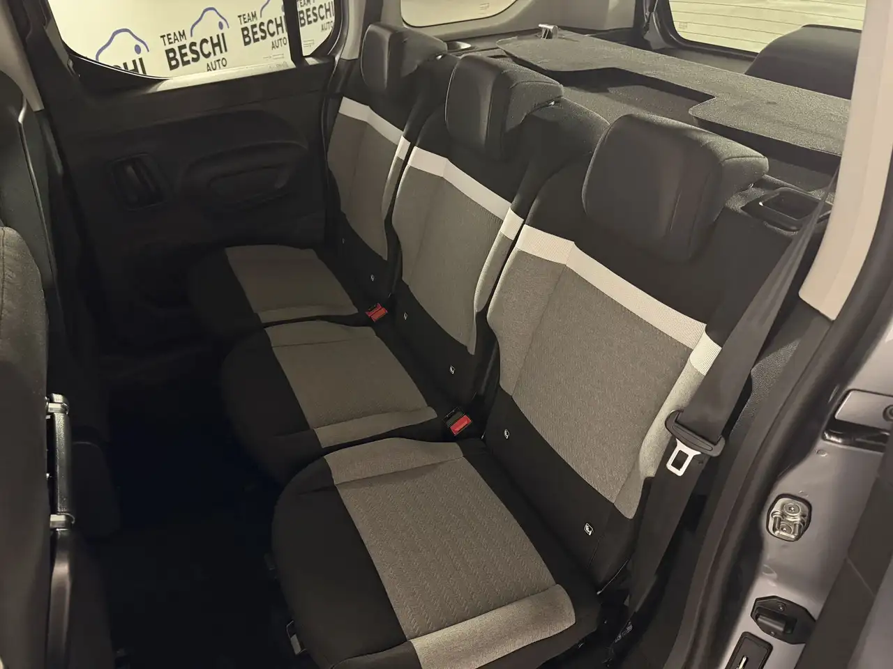 Citroen Berlingo BlueHDi 100 S&S Combi Plus M1 8