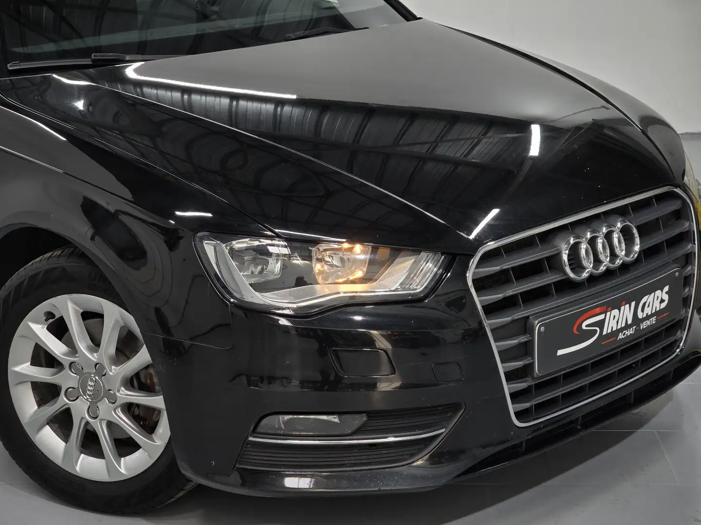 Audi A3 1.6 TDi ultra * 1ier prop * EURO6 * Garantie Zwart - 2
