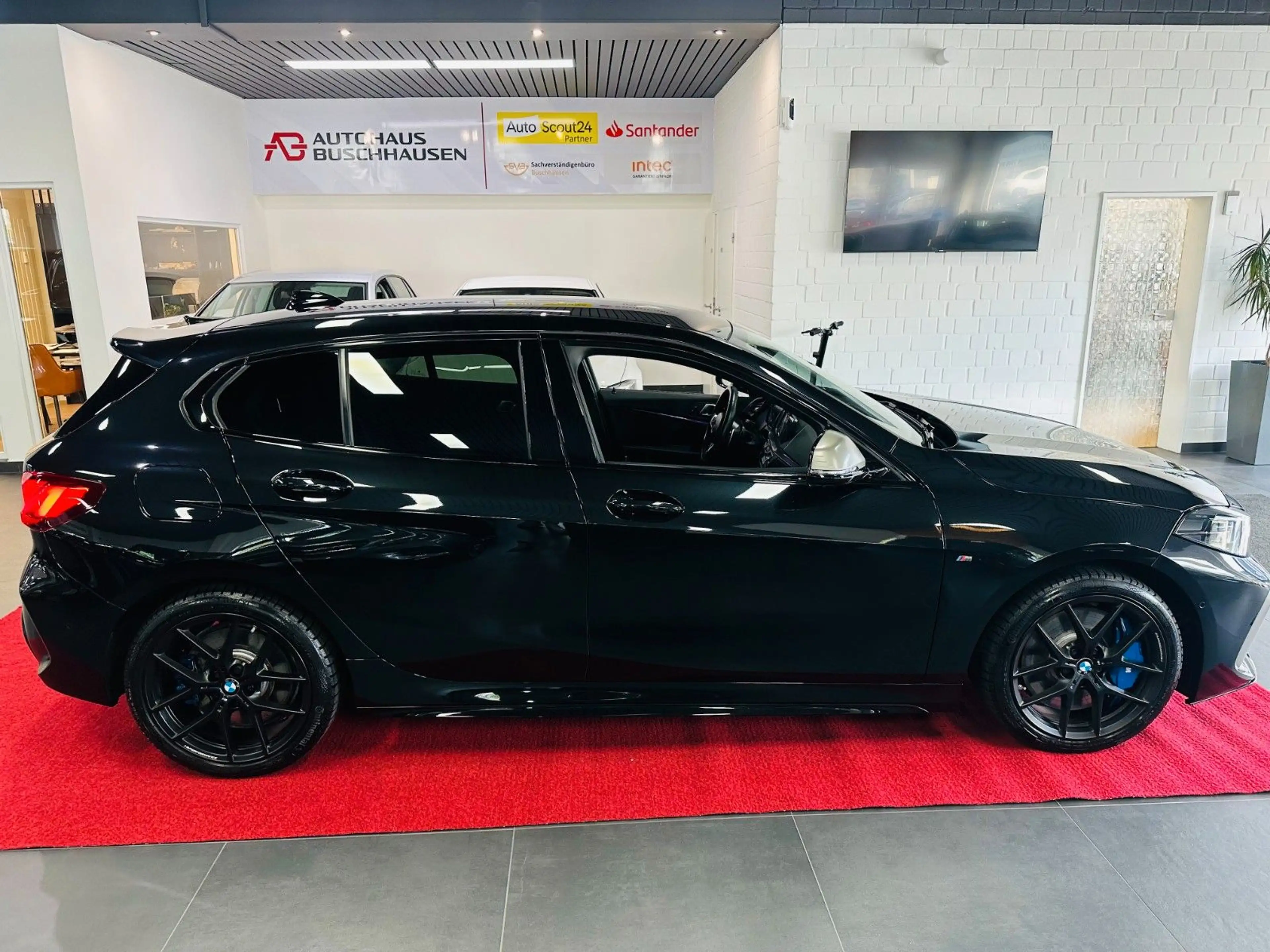 BMW 135 i xDrive Lim. Aut/LED/HUP/InnoPak/Sportsitze — photo 7