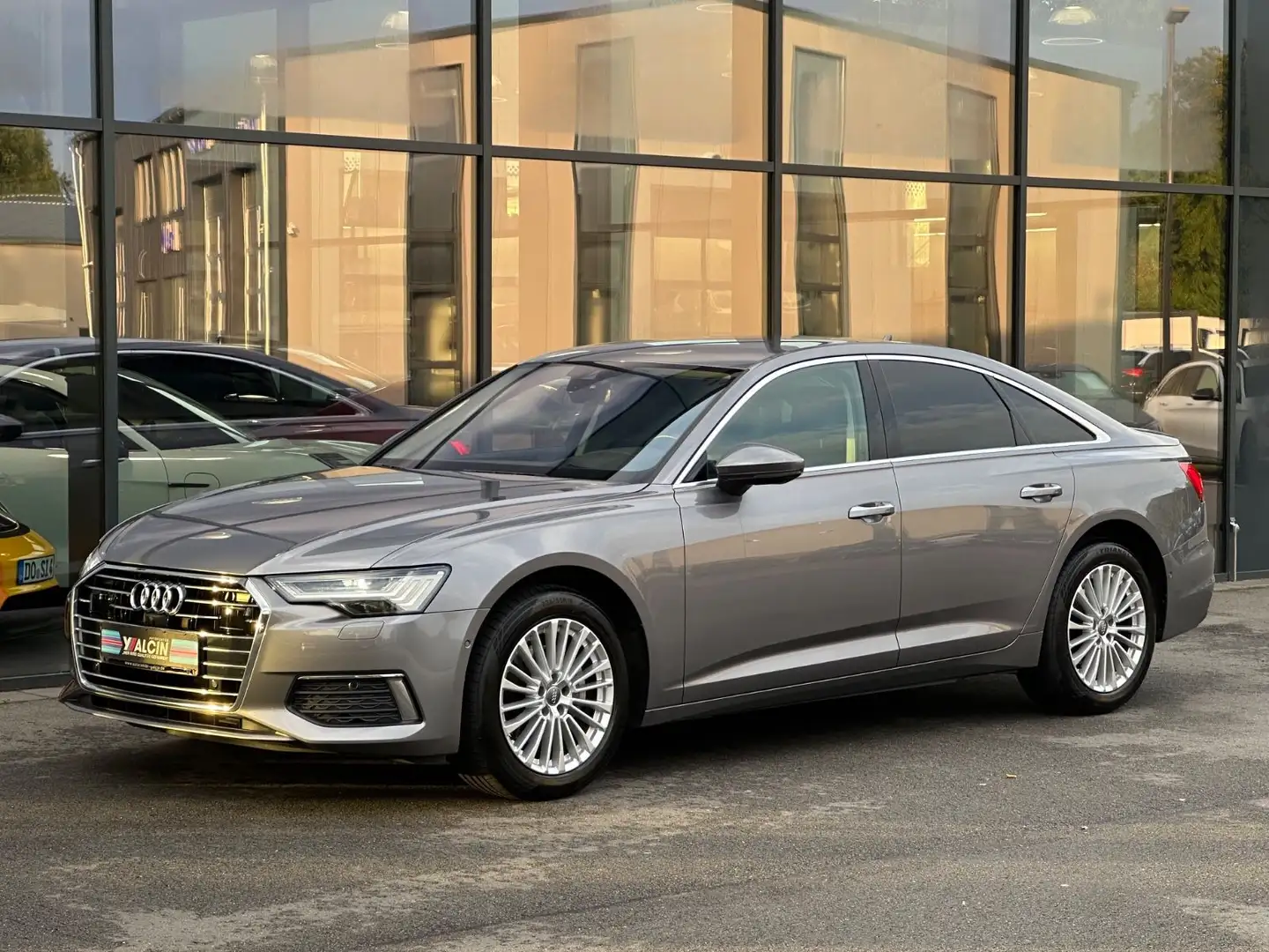 Audi A6 40 TDI quattro S tronic Design 2.HA/ACC/NAVI Grau - 2