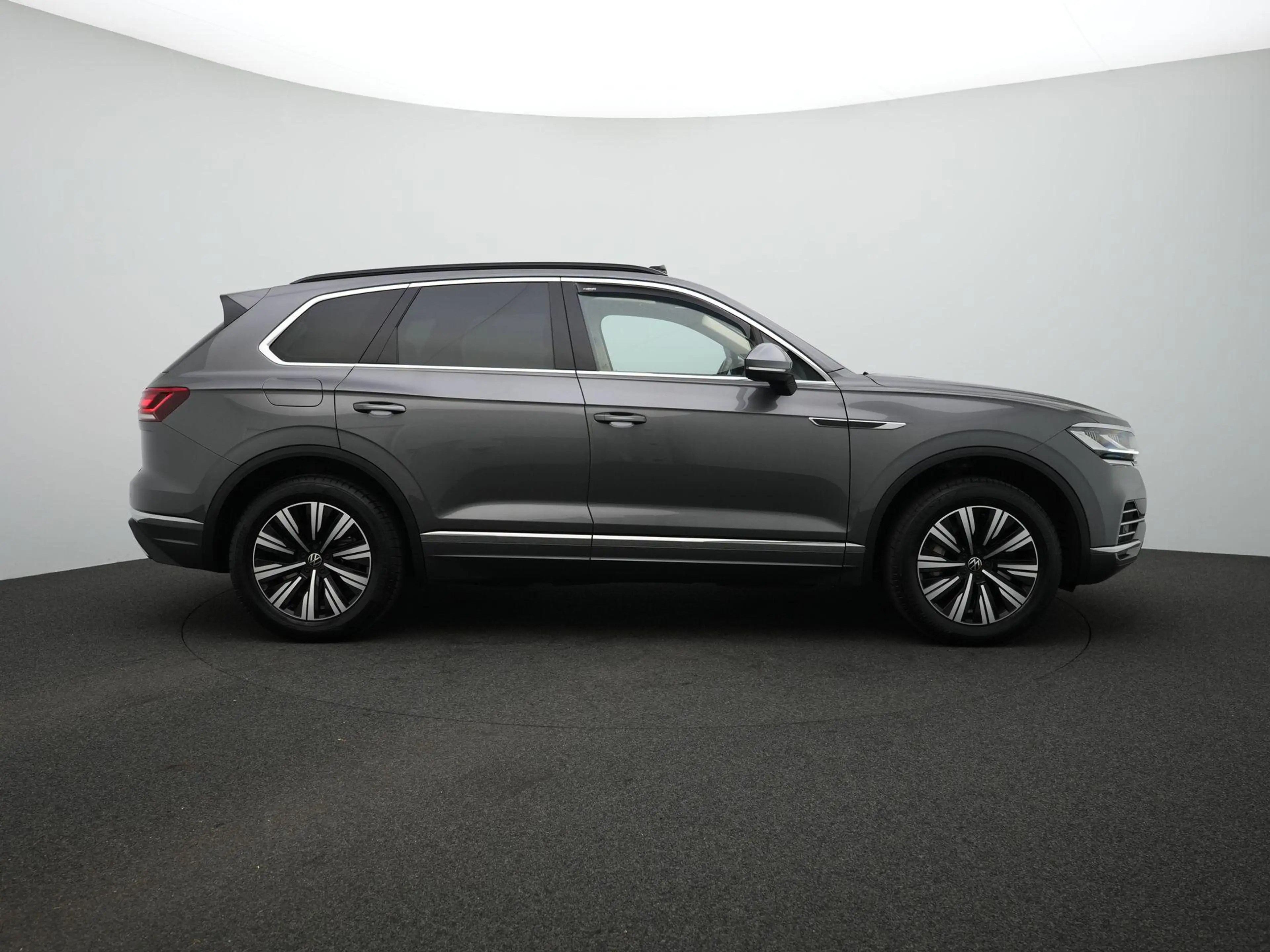 Volkswagen Touareg 3.0 TSI 381pk eHybrid 4MOTION | Panoramadak | Dyna — photo 4