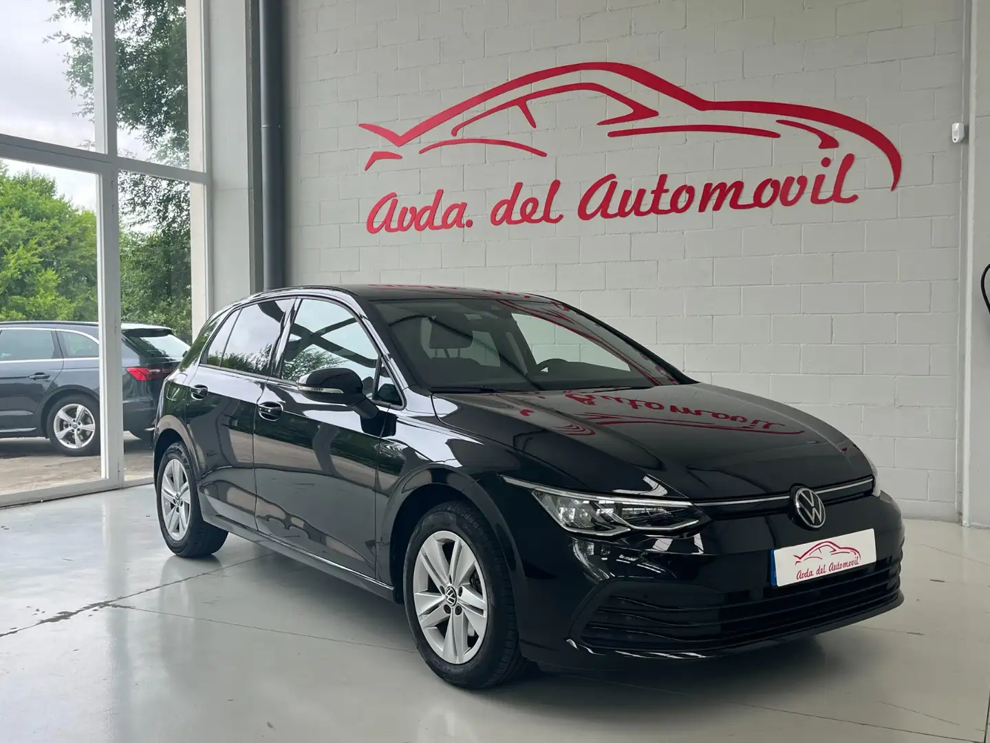 Volkswagen Golf Life 1.5 eTSI 96kW (130CV) DSG Negro - 1