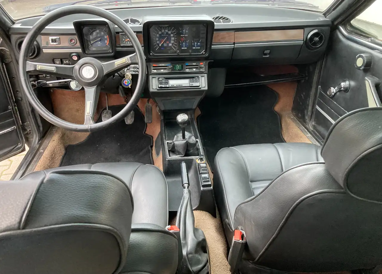 Alfa Romeo Alfetta 2.0 Veloce, foto 7