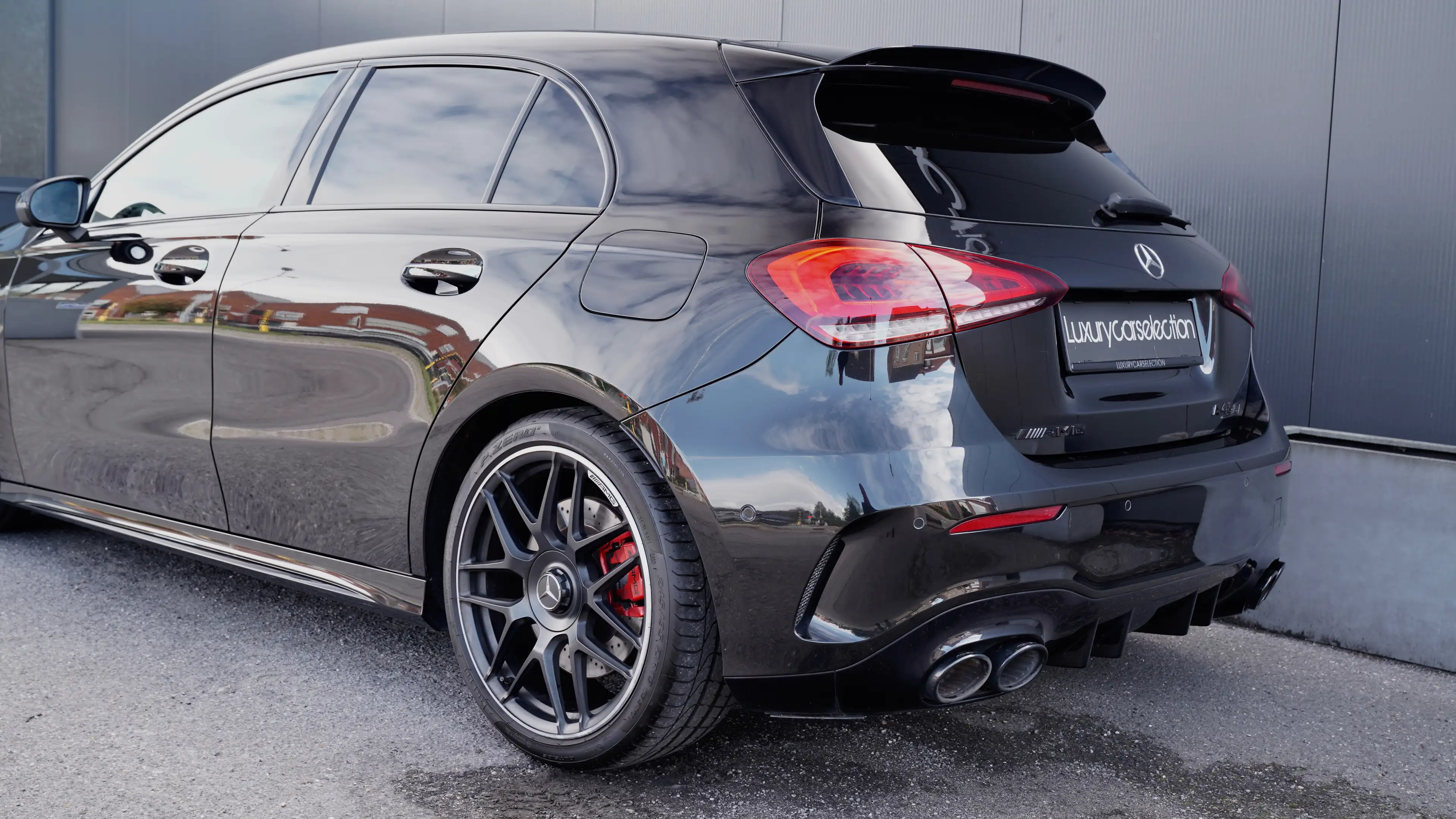 Mercedes-Benz A 45 AMG S 4-Matic+ *PERFORMANCE/MULTIBEAM LED/PANO/360°/FULL* — photo 11