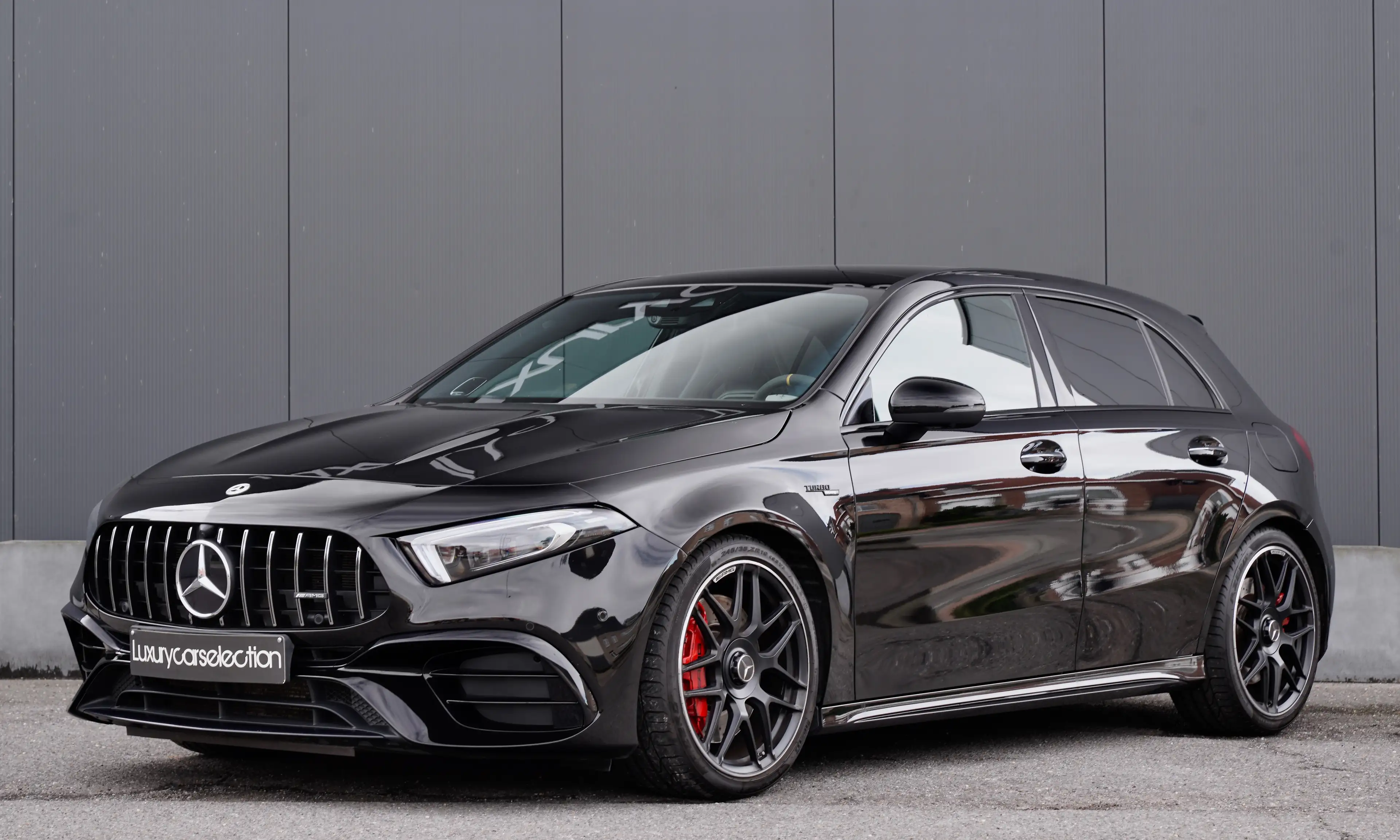 Mercedes-Benz A 45 AMG S 4-Matic+ *PERFORMANCE/MULTIBEAM LED/PANO/360°/FULL* — photo 2