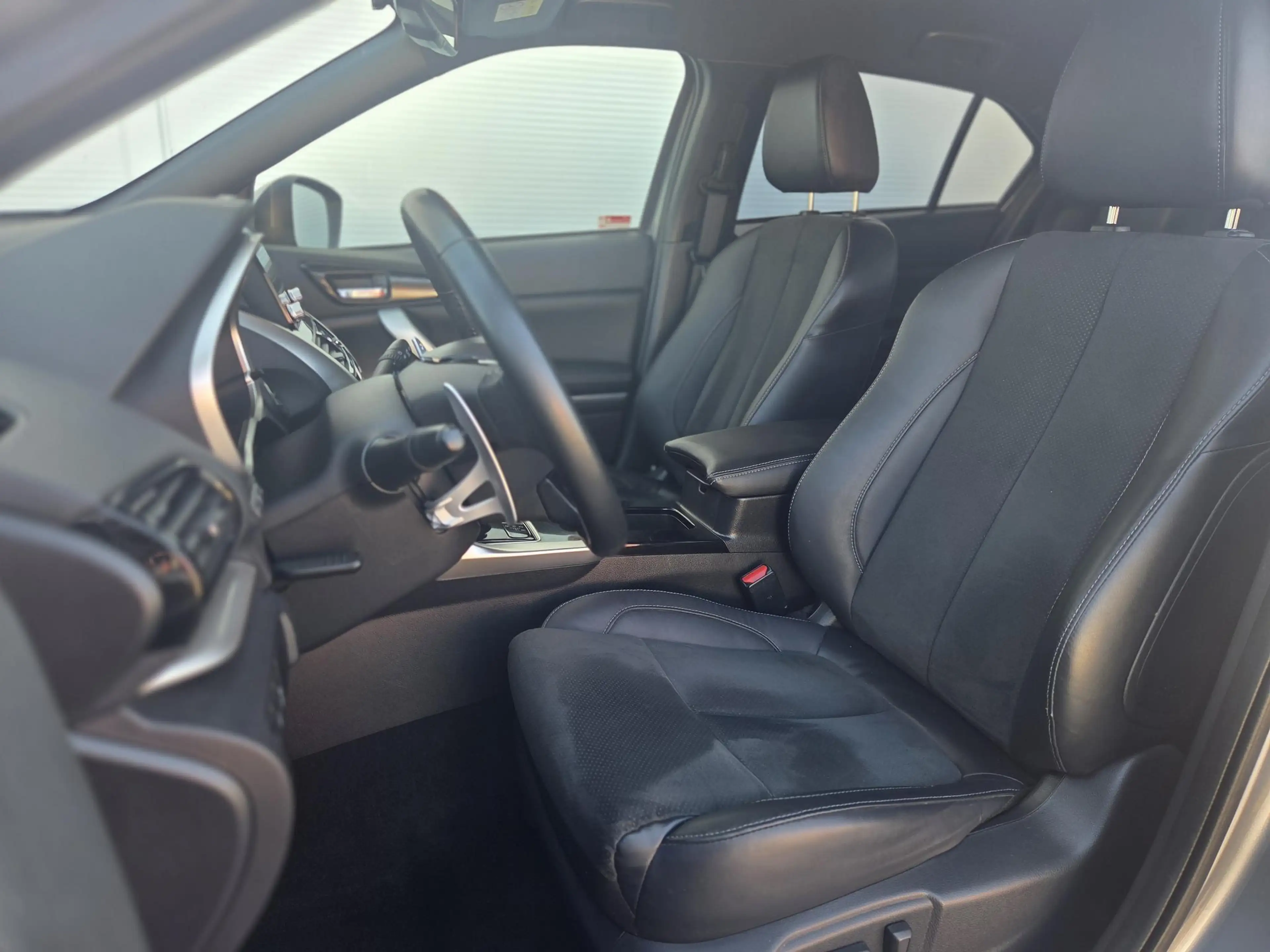 Mitsubishi Eclipse Cross 2.4 PHEV Instyle / Camera / Navi / Trekhaak 1500 k — photo 5