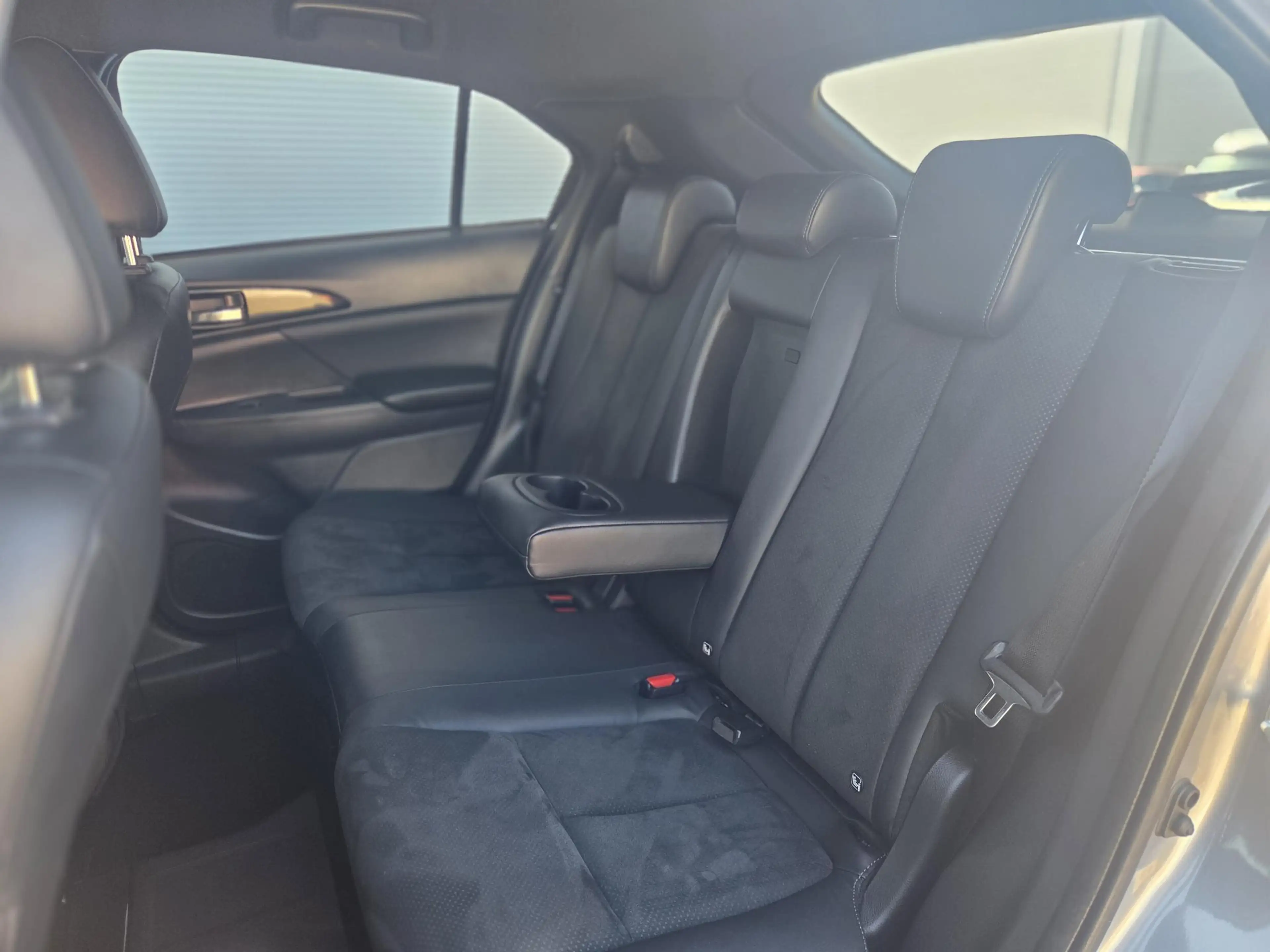 Mitsubishi Eclipse Cross 2.4 PHEV Instyle / Camera / Navi / Trekhaak 1500 k — photo 6