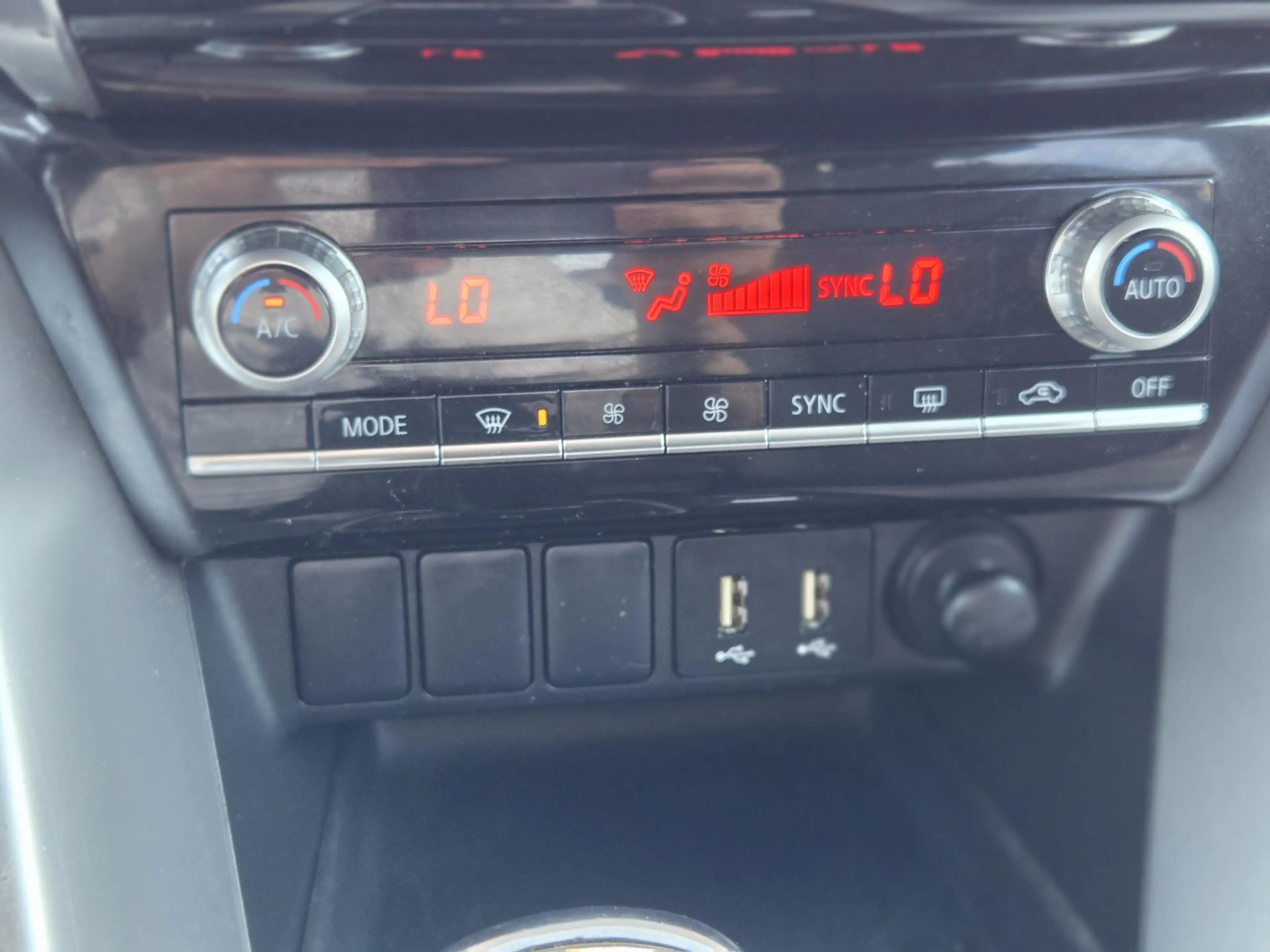 Mitsubishi Eclipse Cross 2.4 PHEV Instyle / Camera / Navi / Trekhaak 1500 k — photo 24