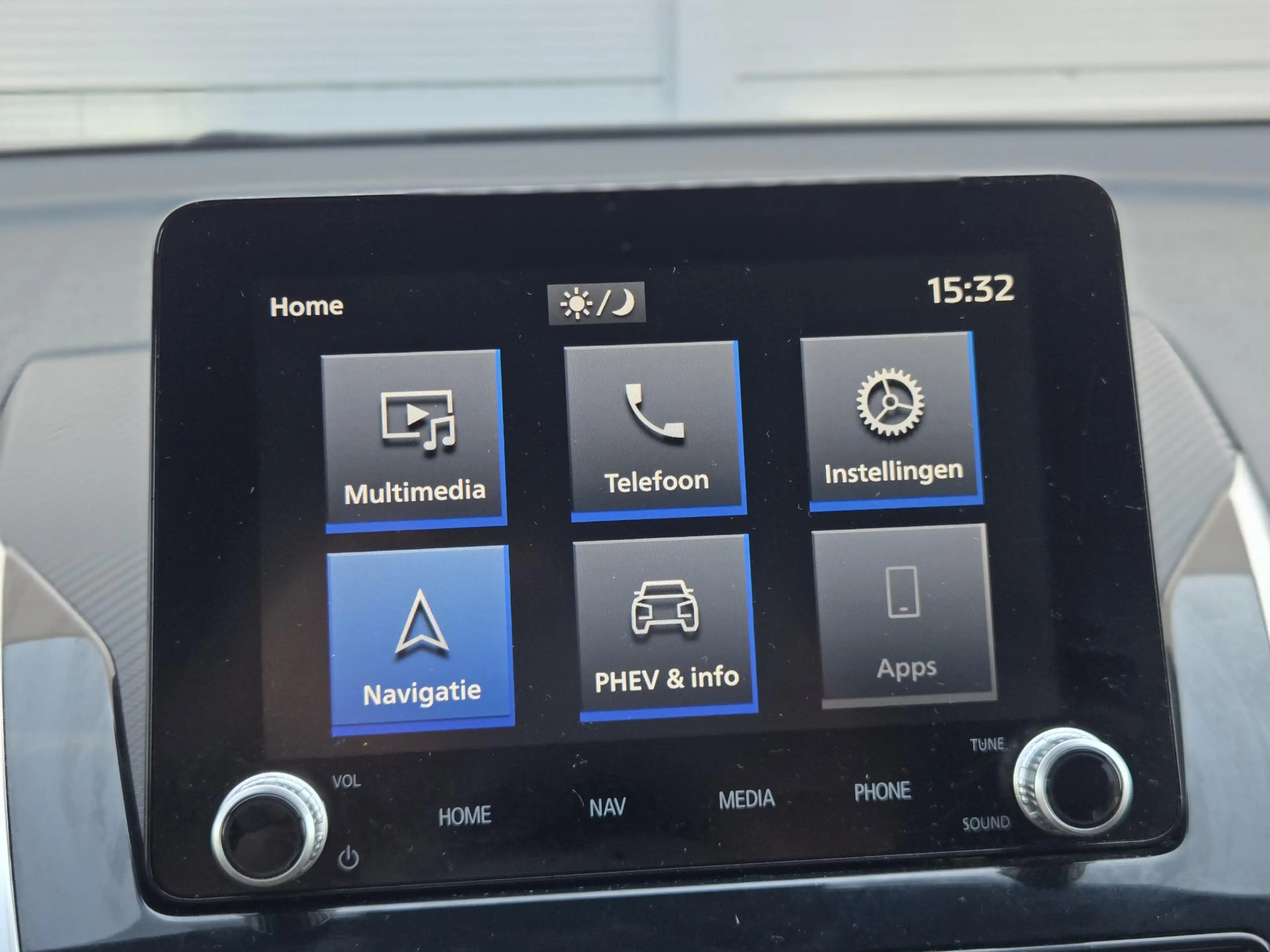 Mitsubishi Eclipse Cross 2.4 PHEV Instyle / Camera / Navi / Trekhaak 1500 k — photo 21
