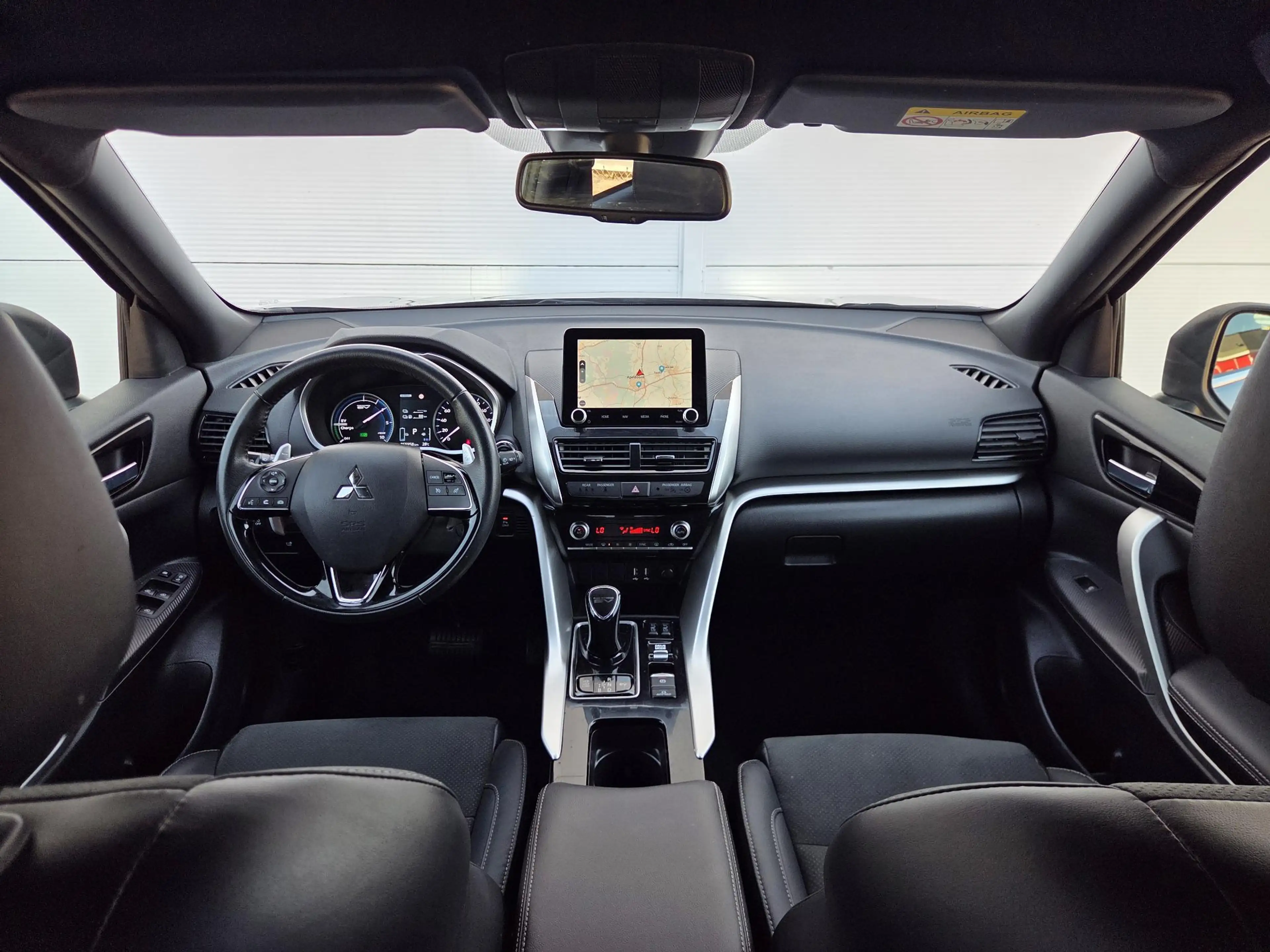 Mitsubishi Eclipse Cross 2.4 PHEV Instyle / Camera / Navi / Trekhaak 1500 k — photo 2