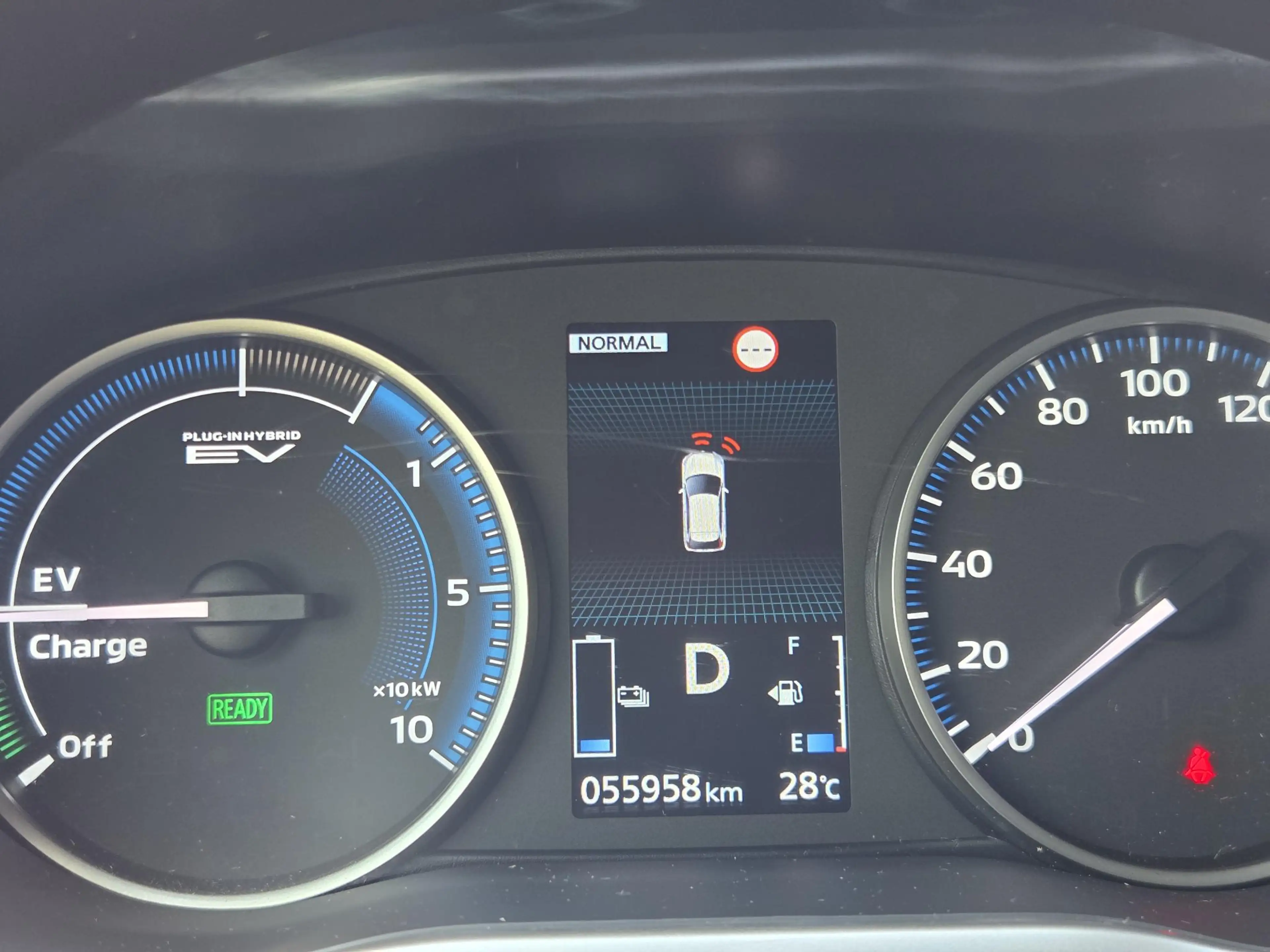Mitsubishi Eclipse Cross 2.4 PHEV Instyle / Camera / Navi / Trekhaak 1500 k — photo 20