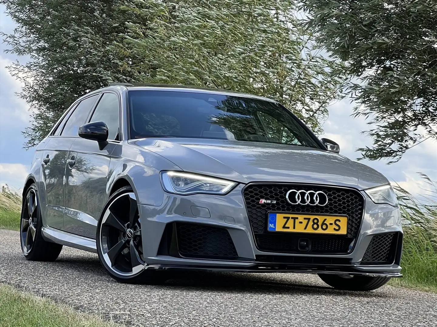 Audi RS3 2.5 TFSI 420PK Quattro / Pano / Milltek / Maxton / Gris - 2