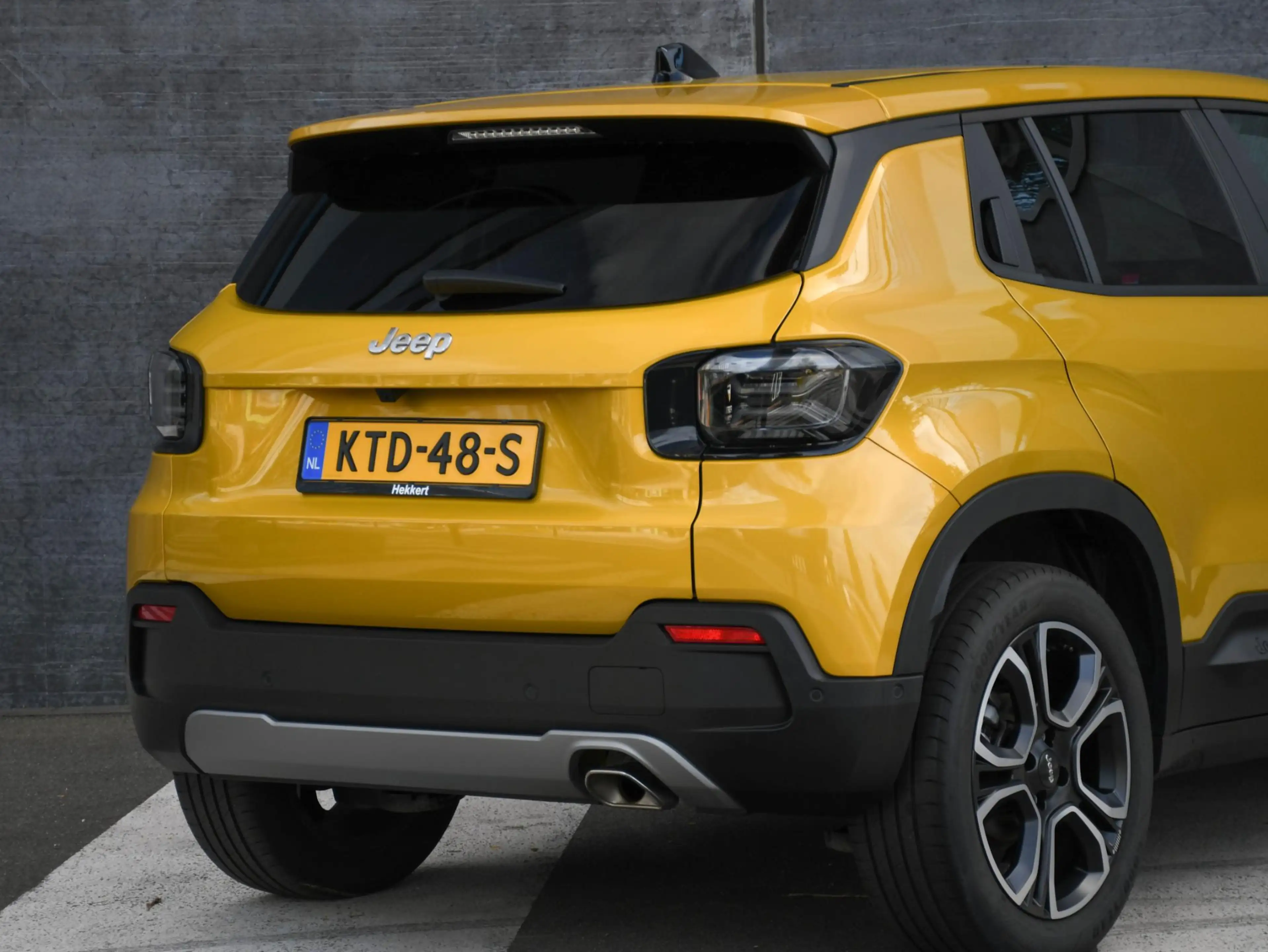 Jeep Avenger Summit 1.2 e-Hybrid 110pk Automaat JBL | STOELVERW — photo 6