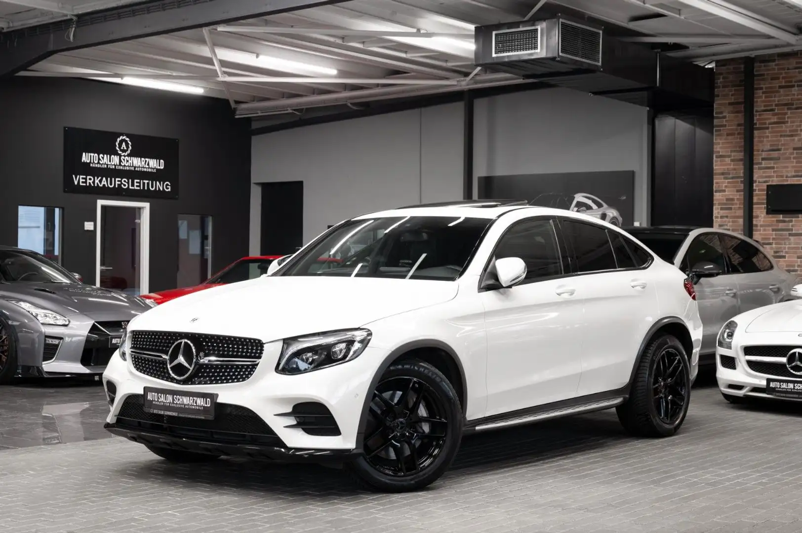 Mercedes-Benz GLC 300 Coupe 4Matic|AMG-LINE|AHK|LED|LEDER|NAVI Weiß - 1