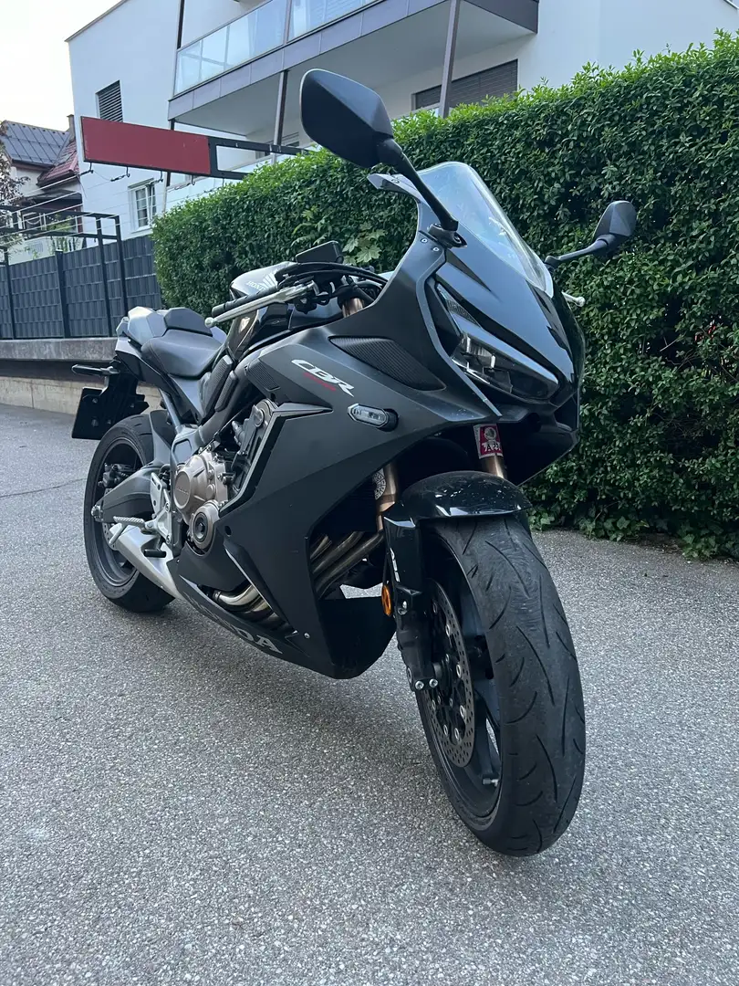 Honda CBR 650 Schwarz - 1