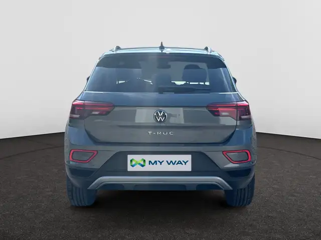 Volkswagen T-Roc view 6