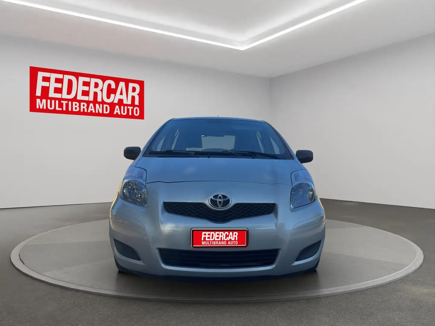 Toyota Yaris Yaris II 2005 5p 1.0 Now my10 Argent - 2