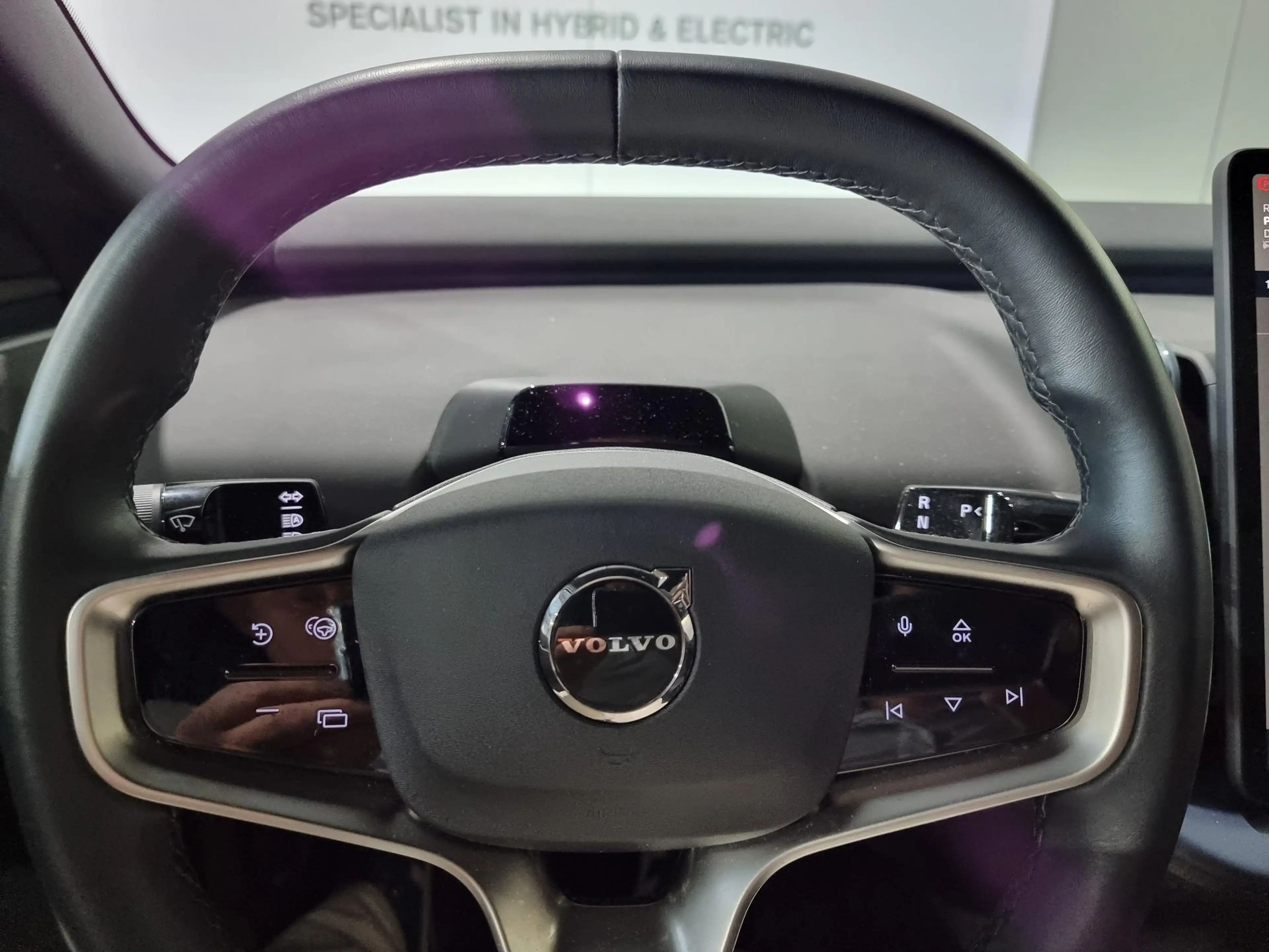 Volvo EX30 Single Motor Extended Range Core 69 kWh — photo 19