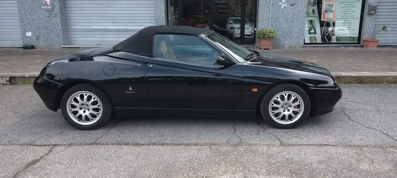 Alfa Romeo Spider 3.0 12v, foto 2