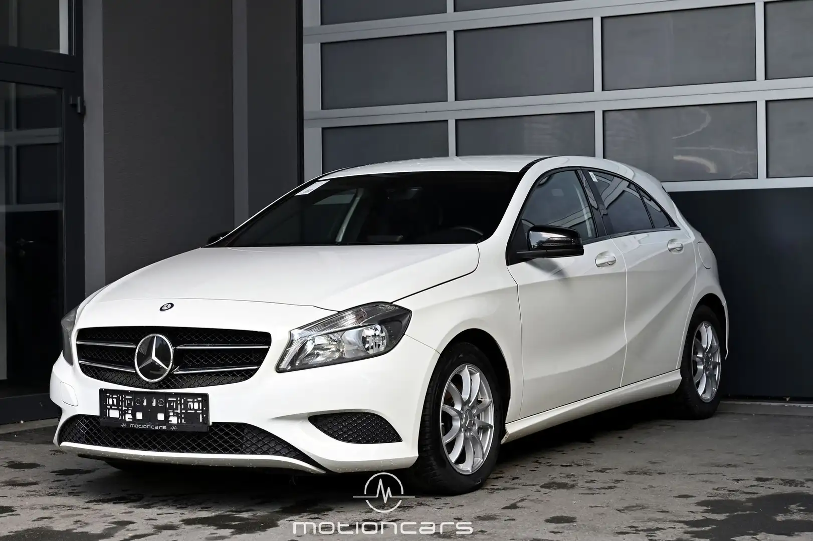 Mercedes-Benz A 180 Urban BlueEfficiency Pickerl NEU White - 1