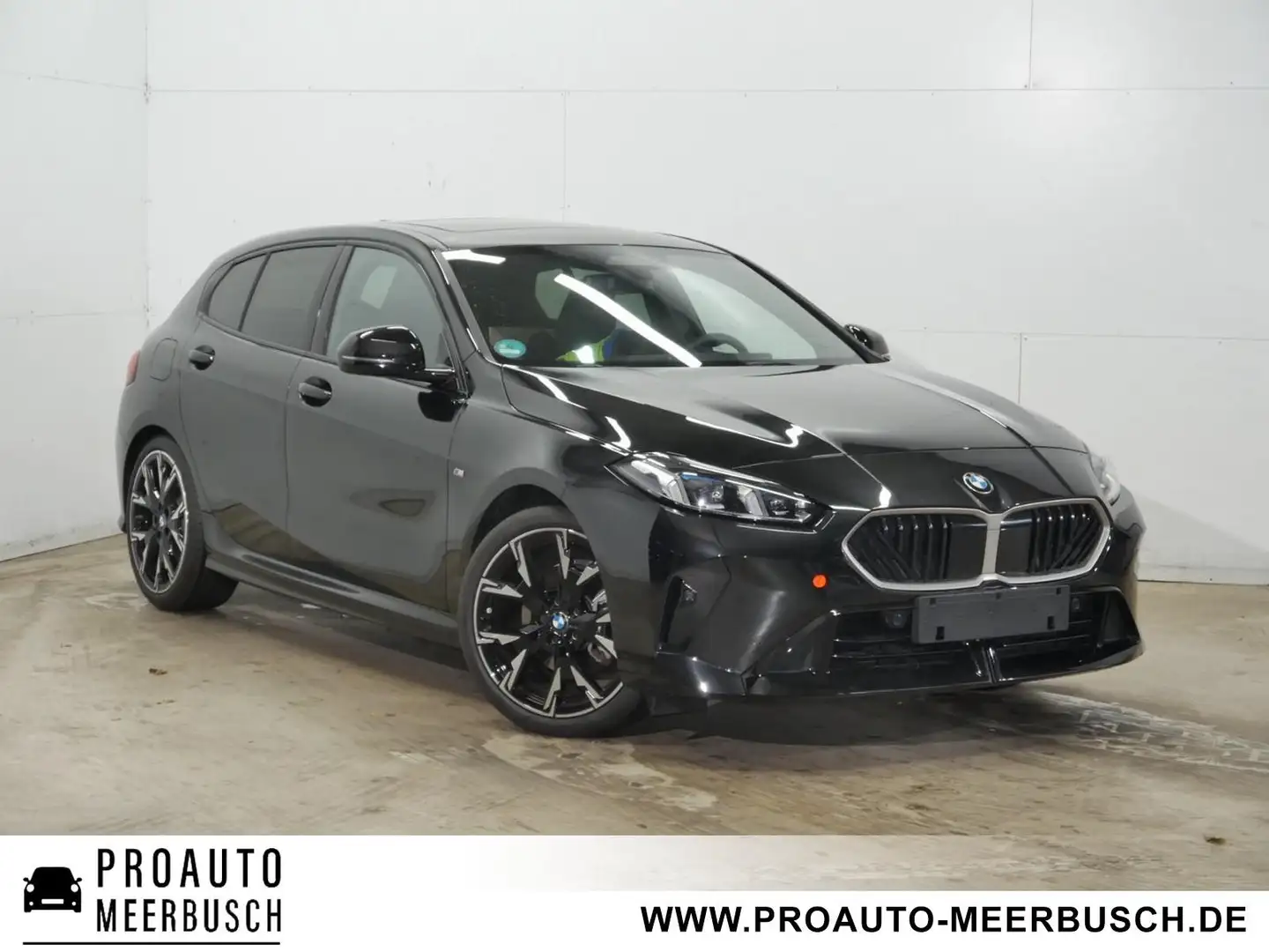 BMW 120 i M Sport PANO/19ZOLL/PARKASSIST/LED/CARPLAY Schwarz - 1