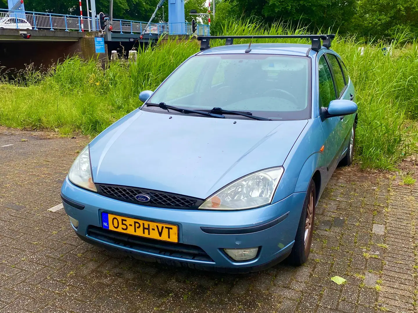 Ford Focus Focus 1.6-16V Futura - 1